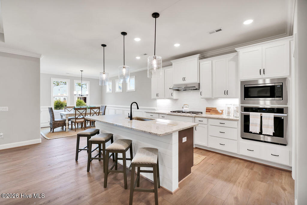 100517231 | Photo 16