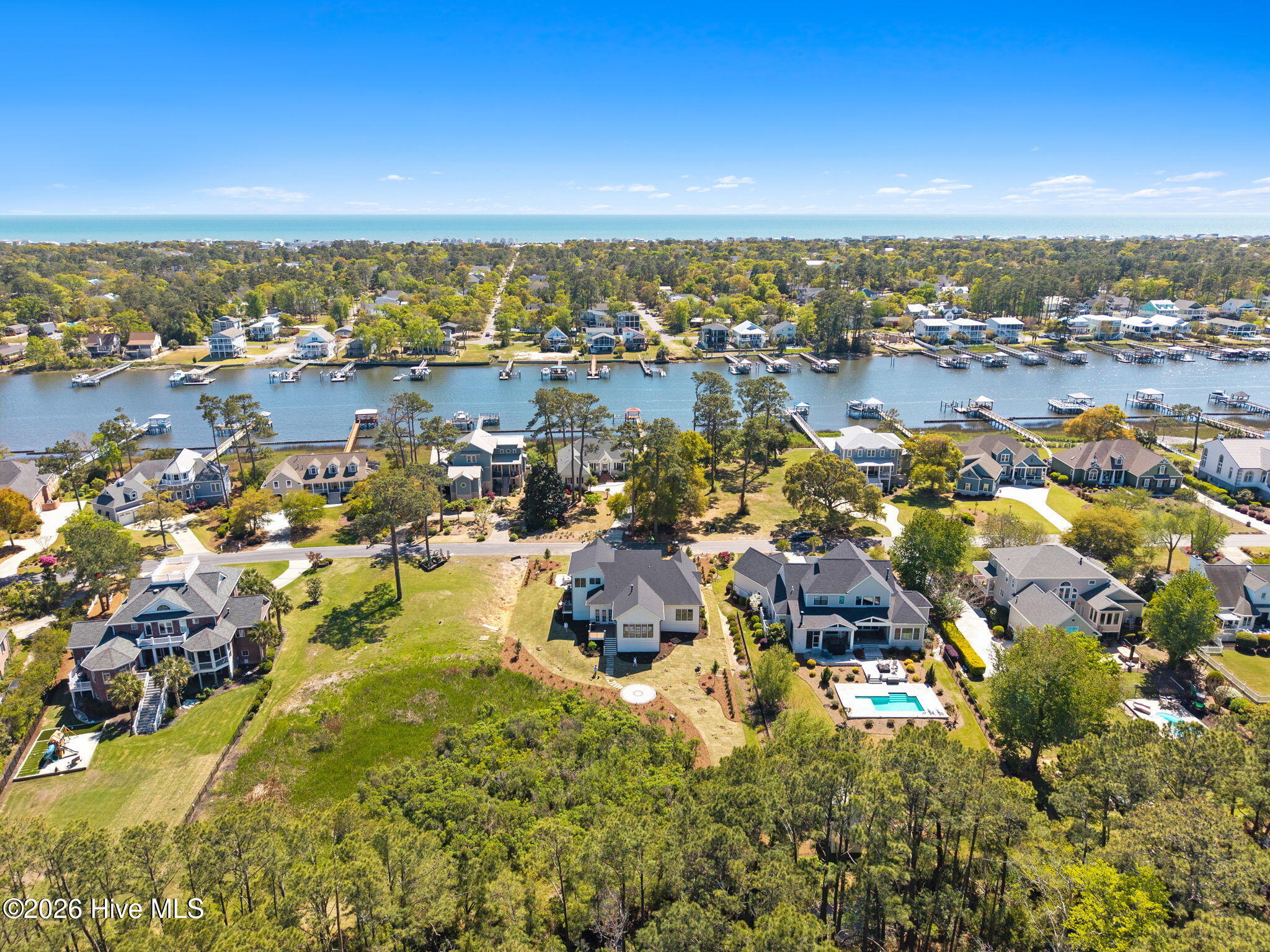 100536610 | Photo 10