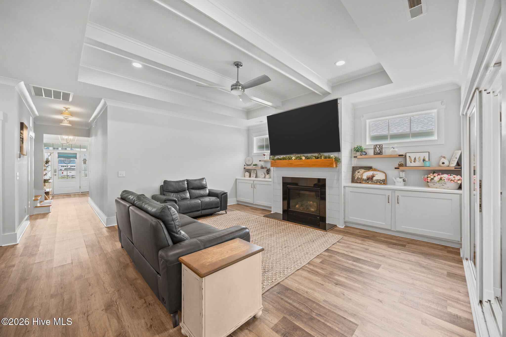 100556932 | Photo 16