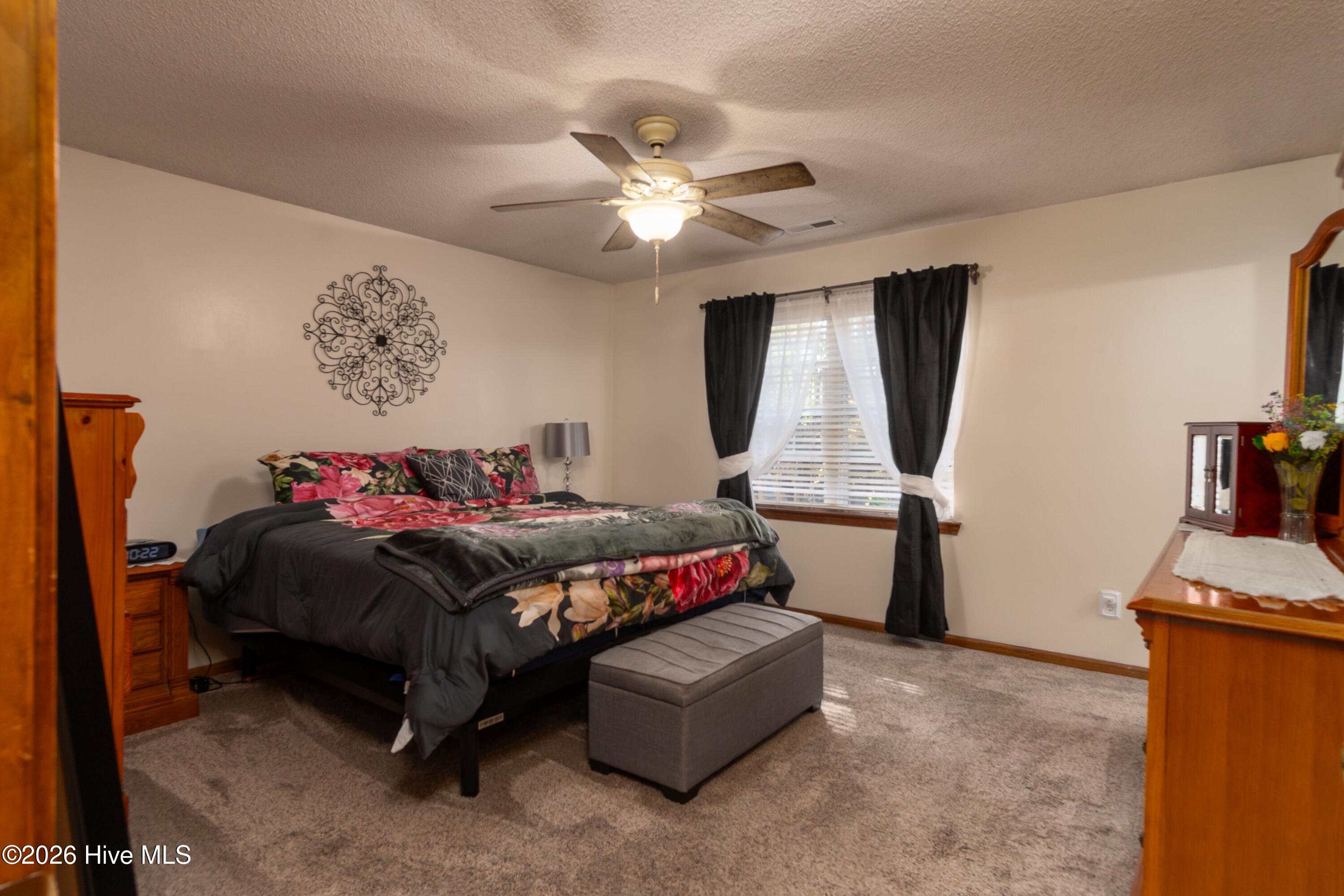 100564108 | Photo 21