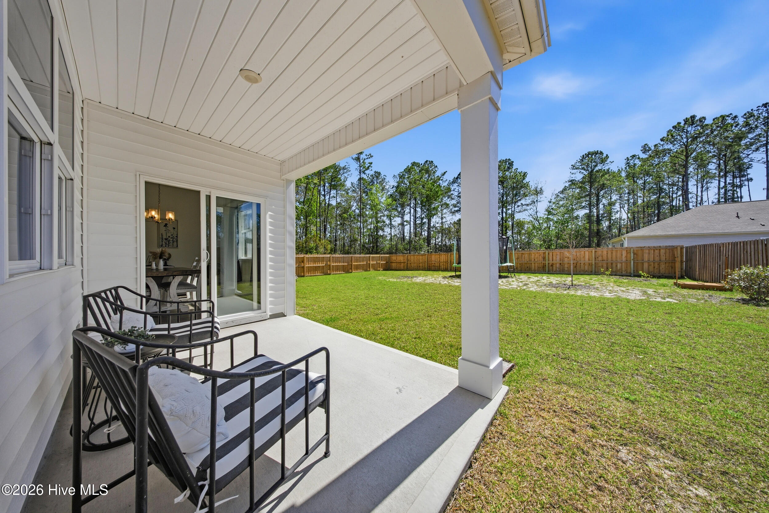 100565594 | Photo 45