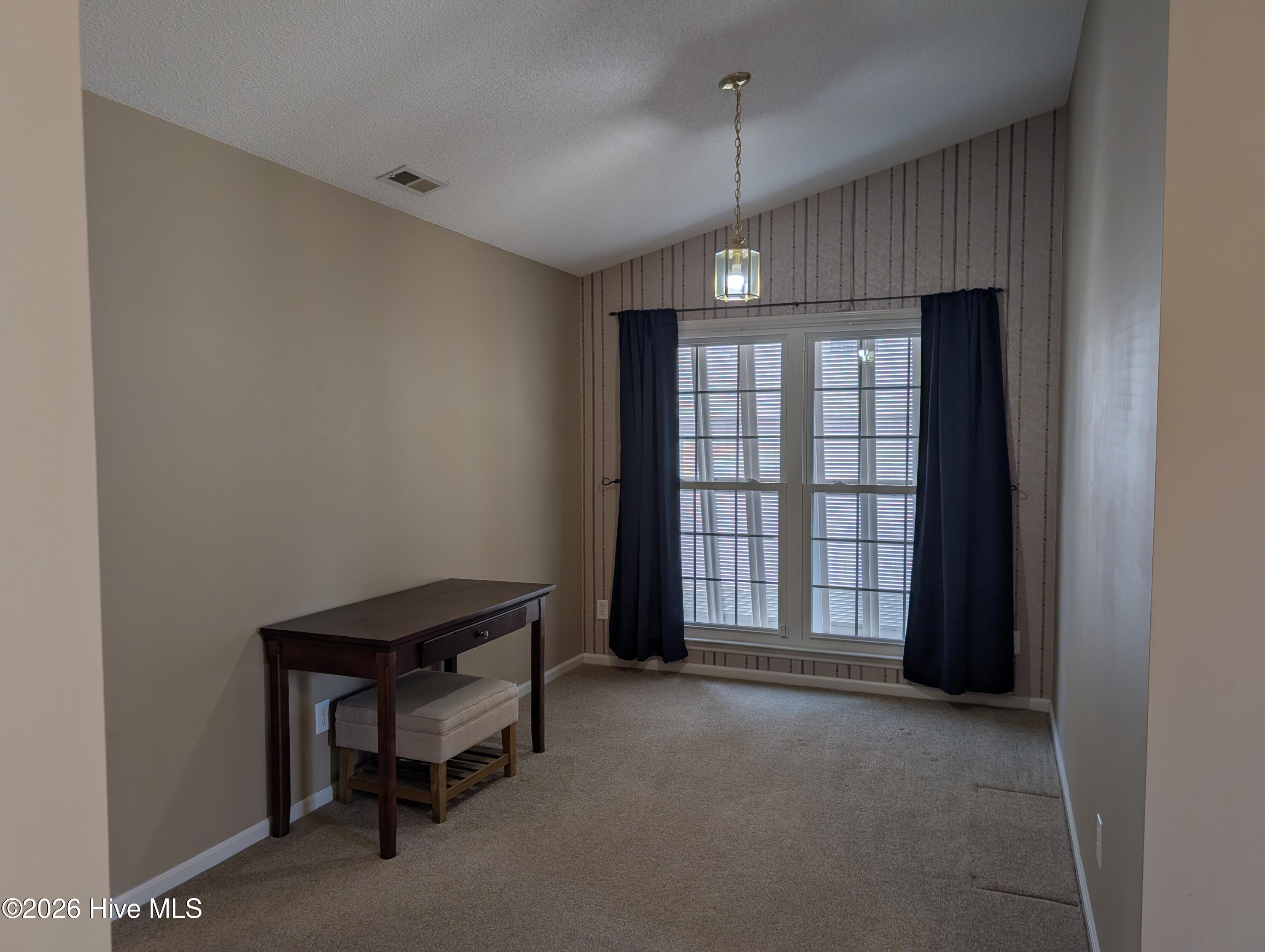 100561832 | Photo 16