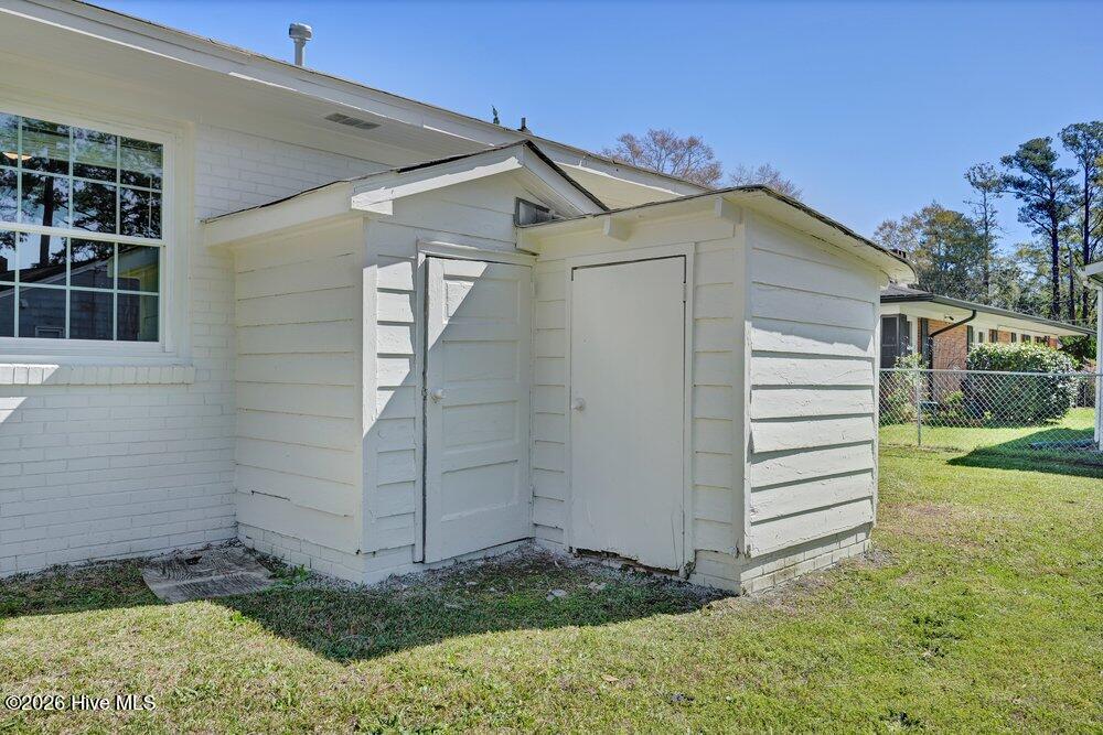 100562072 | Photo 31