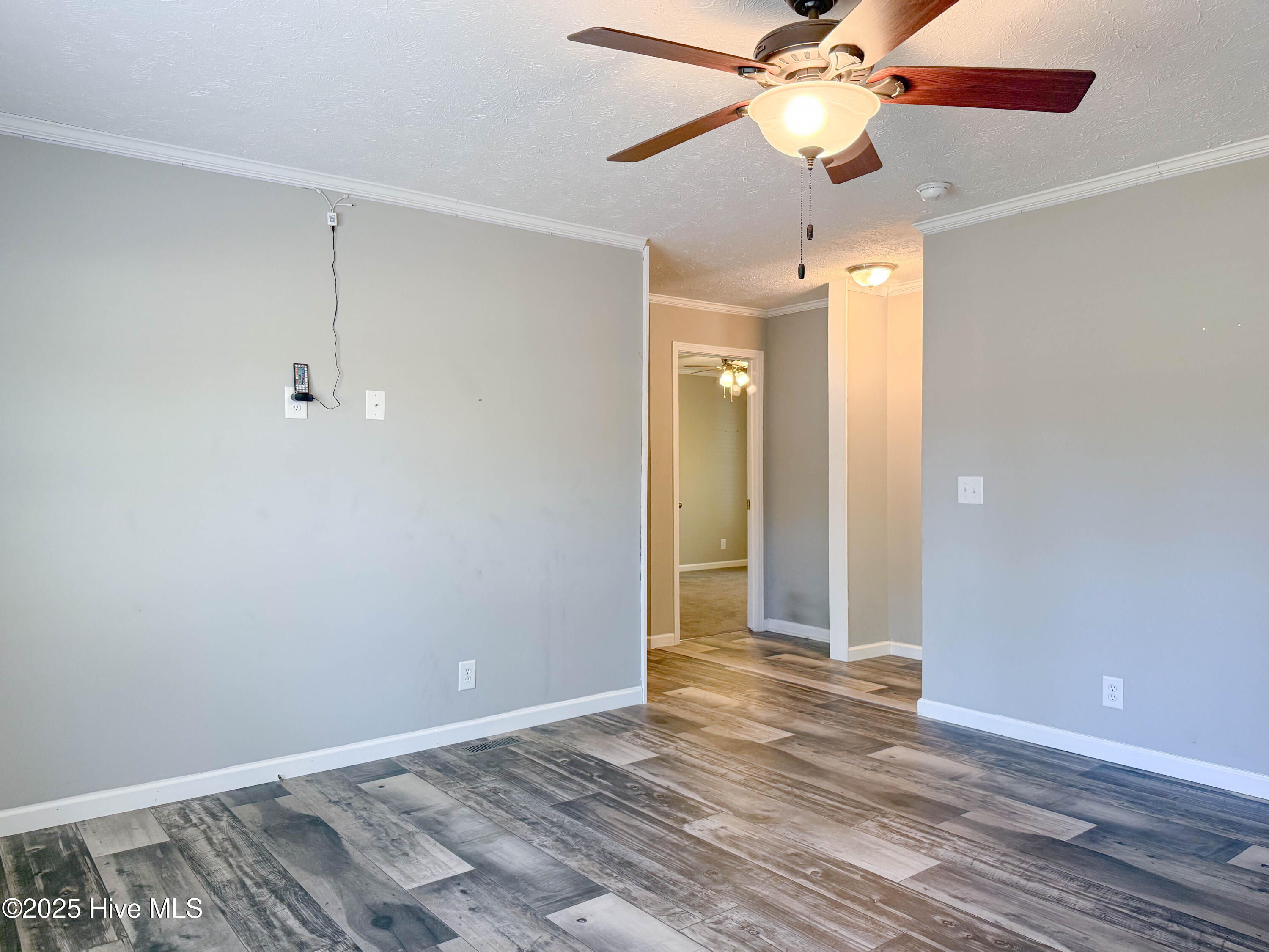 100540094 | Photo 46