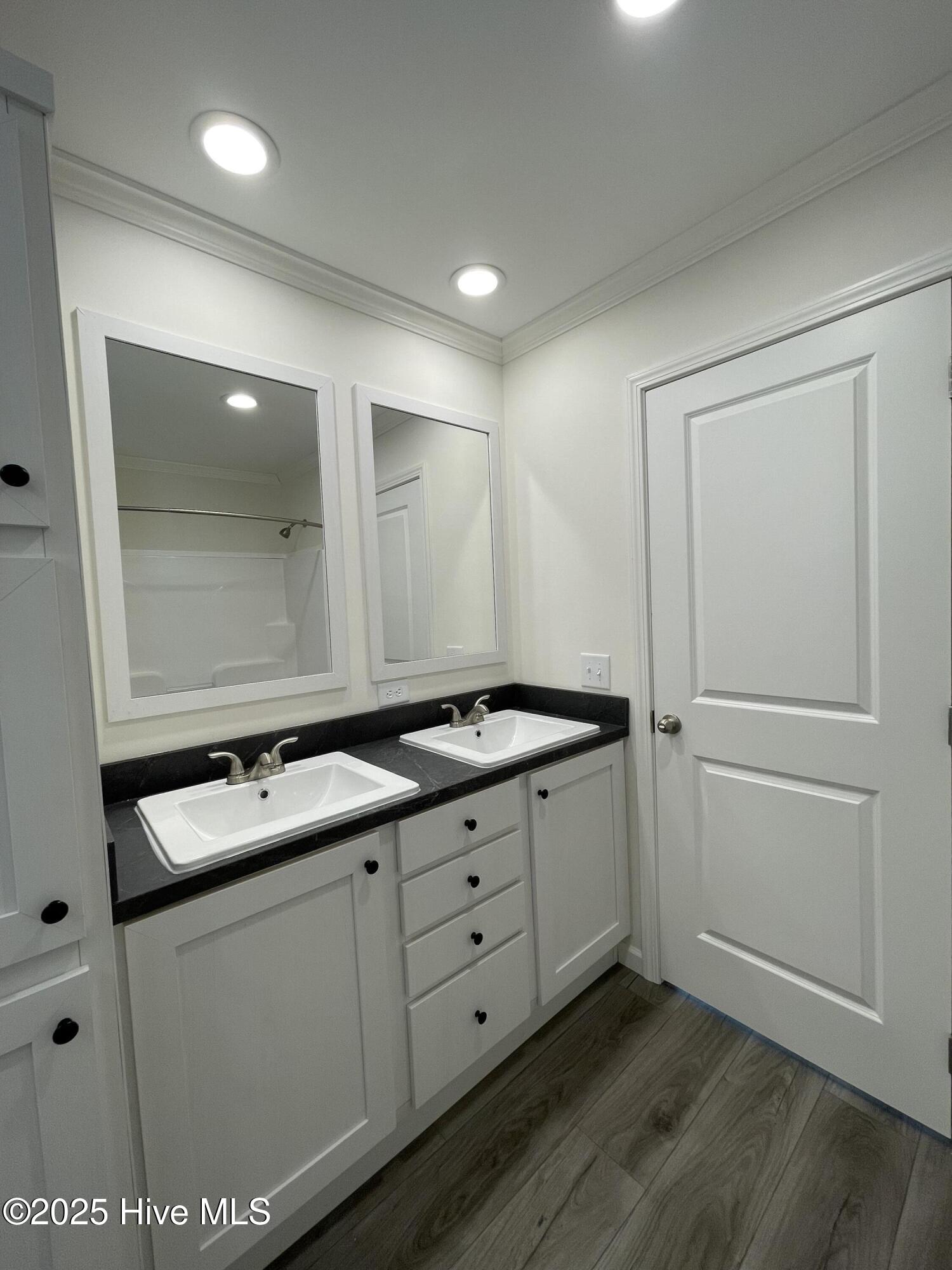 100509336 | Photo 17