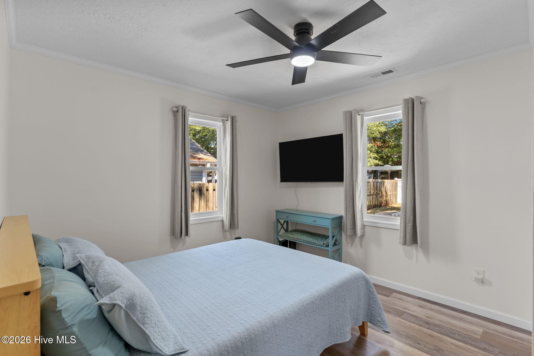 100563030 | Photo 28