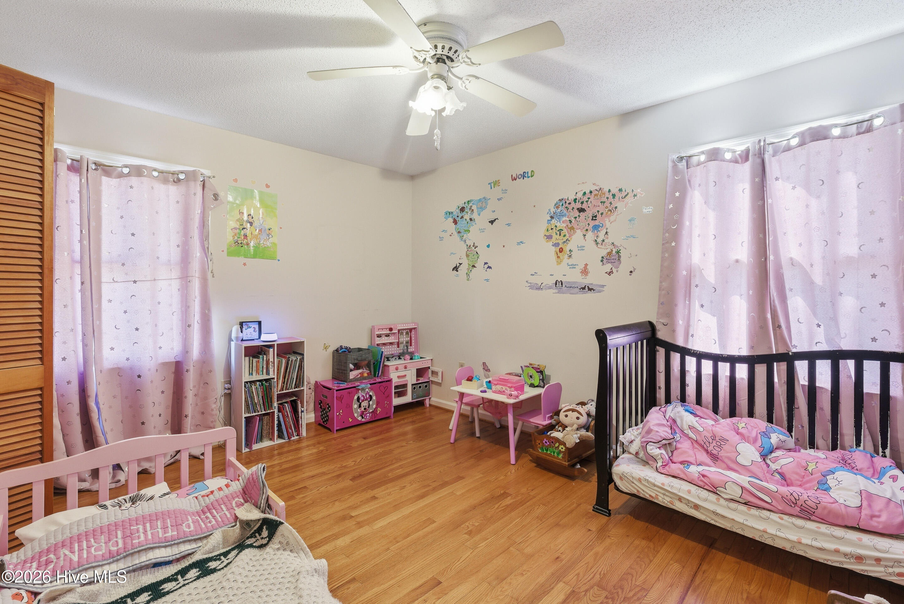 100561616 | Photo 17