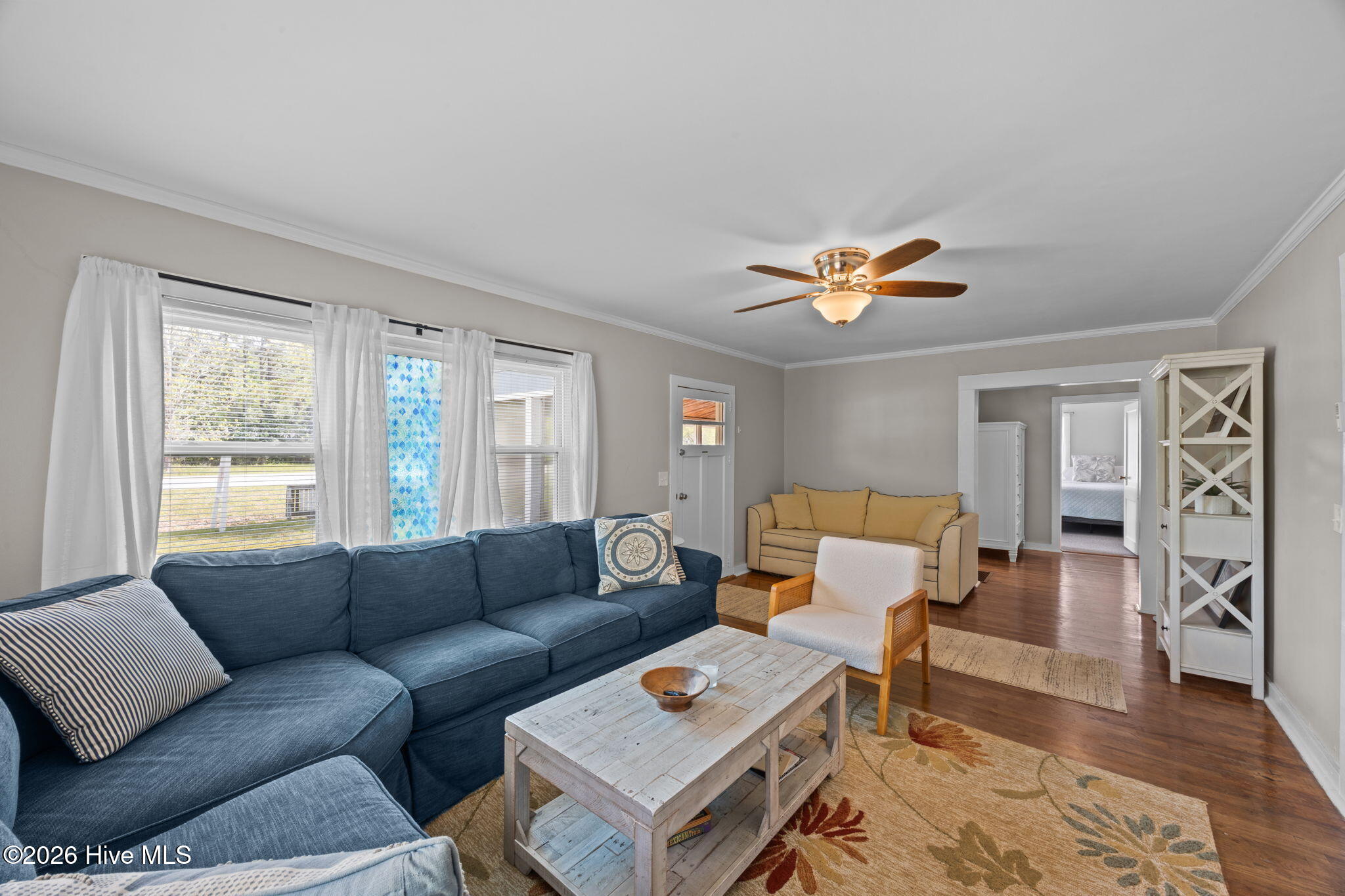 1103 Broad Street Ext,Oriental