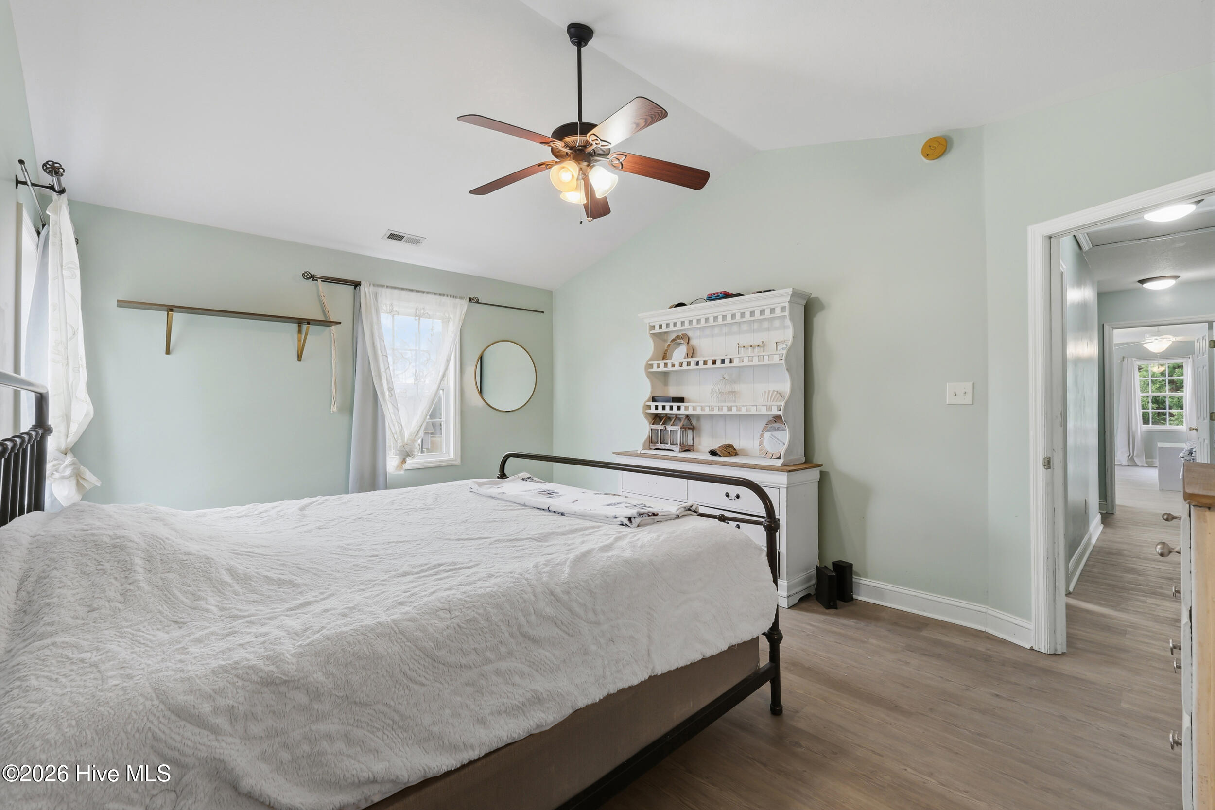 100551243 | Photo 19