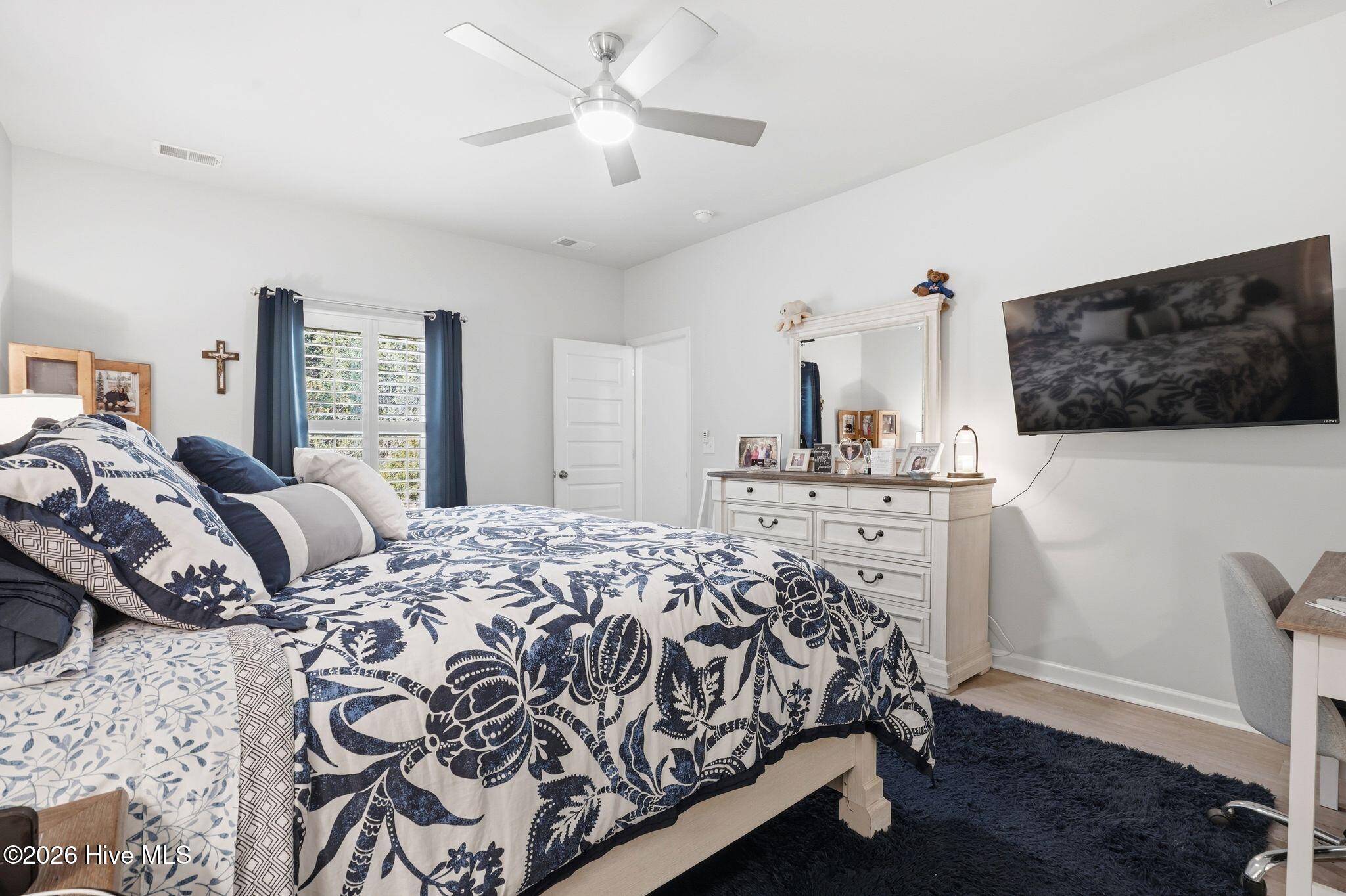 100560764 | Photo 21