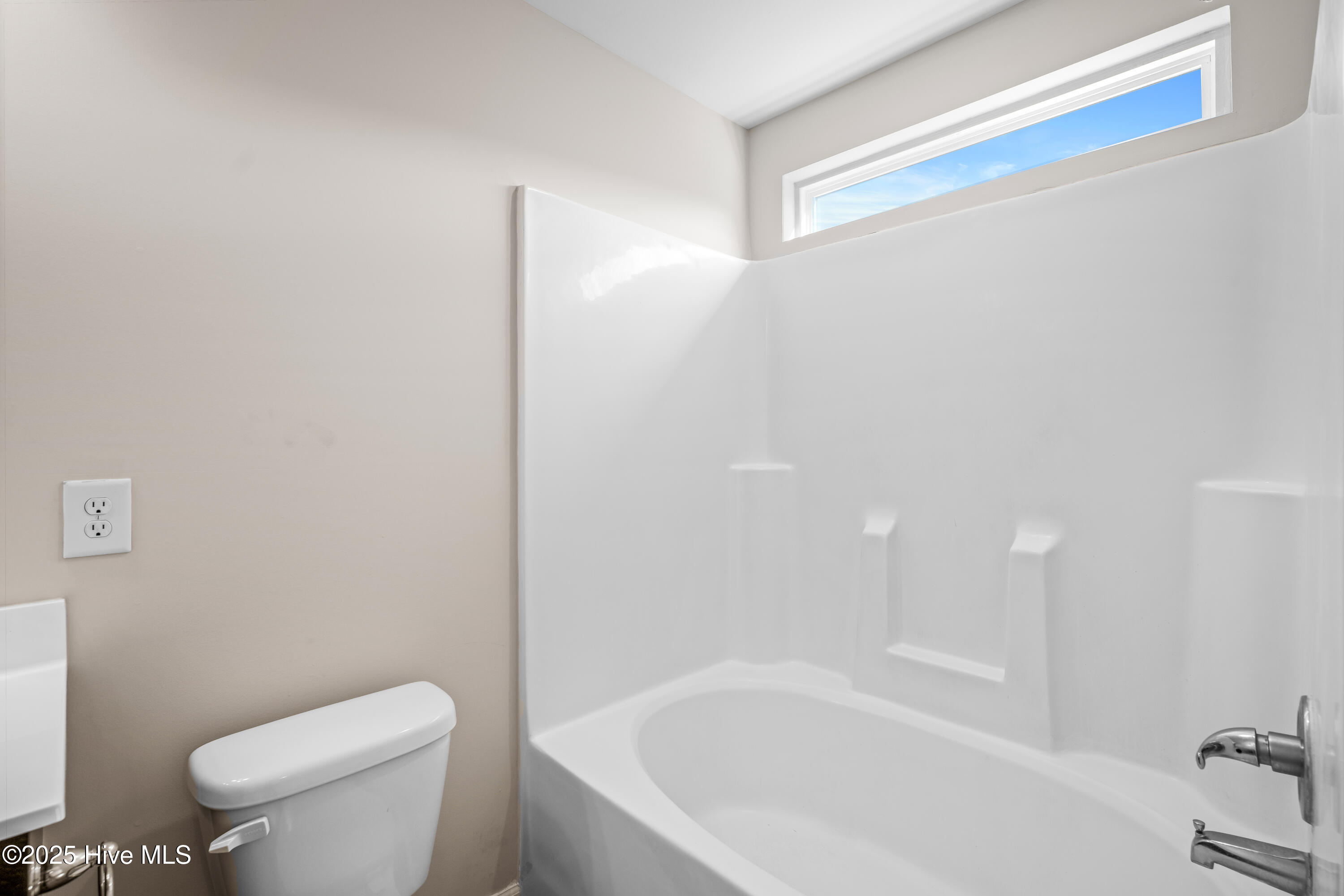 100544076 | Photo 21