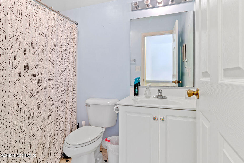 100560006 | Photo 27