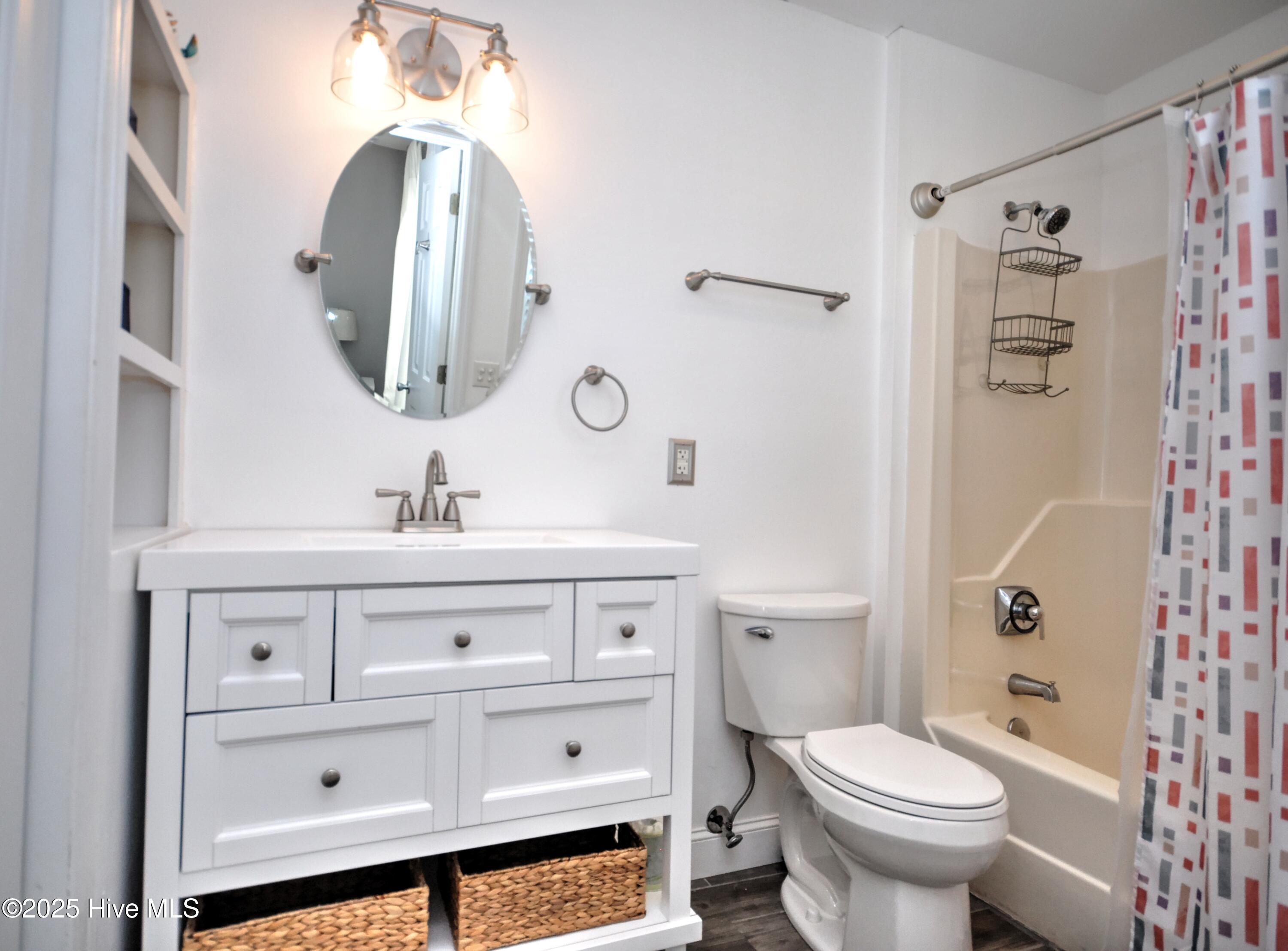 100545974 | Photo 21