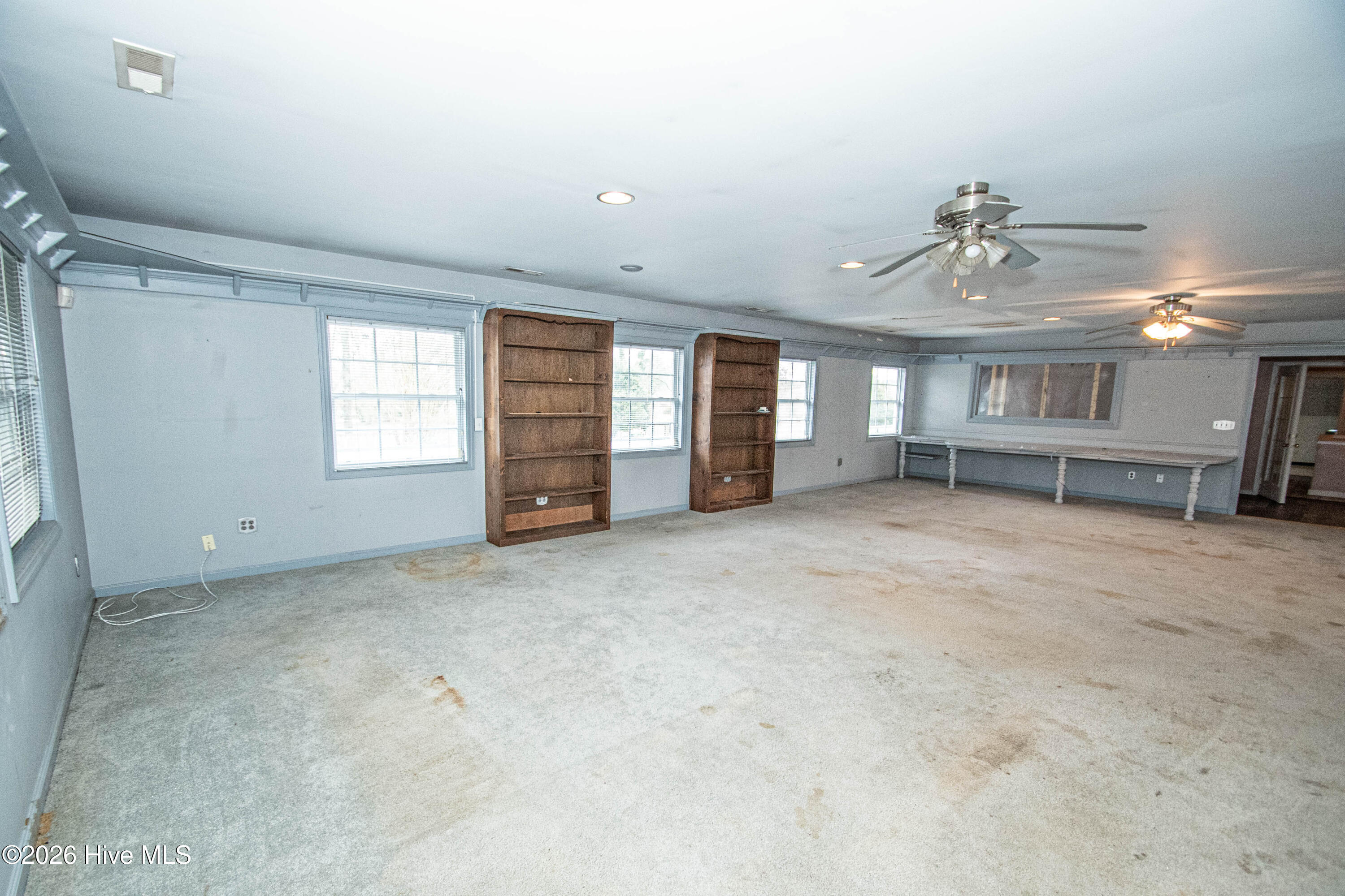 100554642 | Photo 85