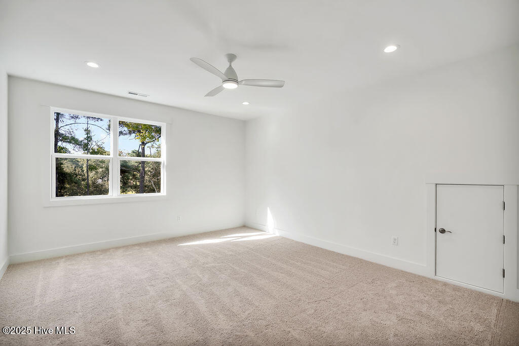 100516438 | Photo 27