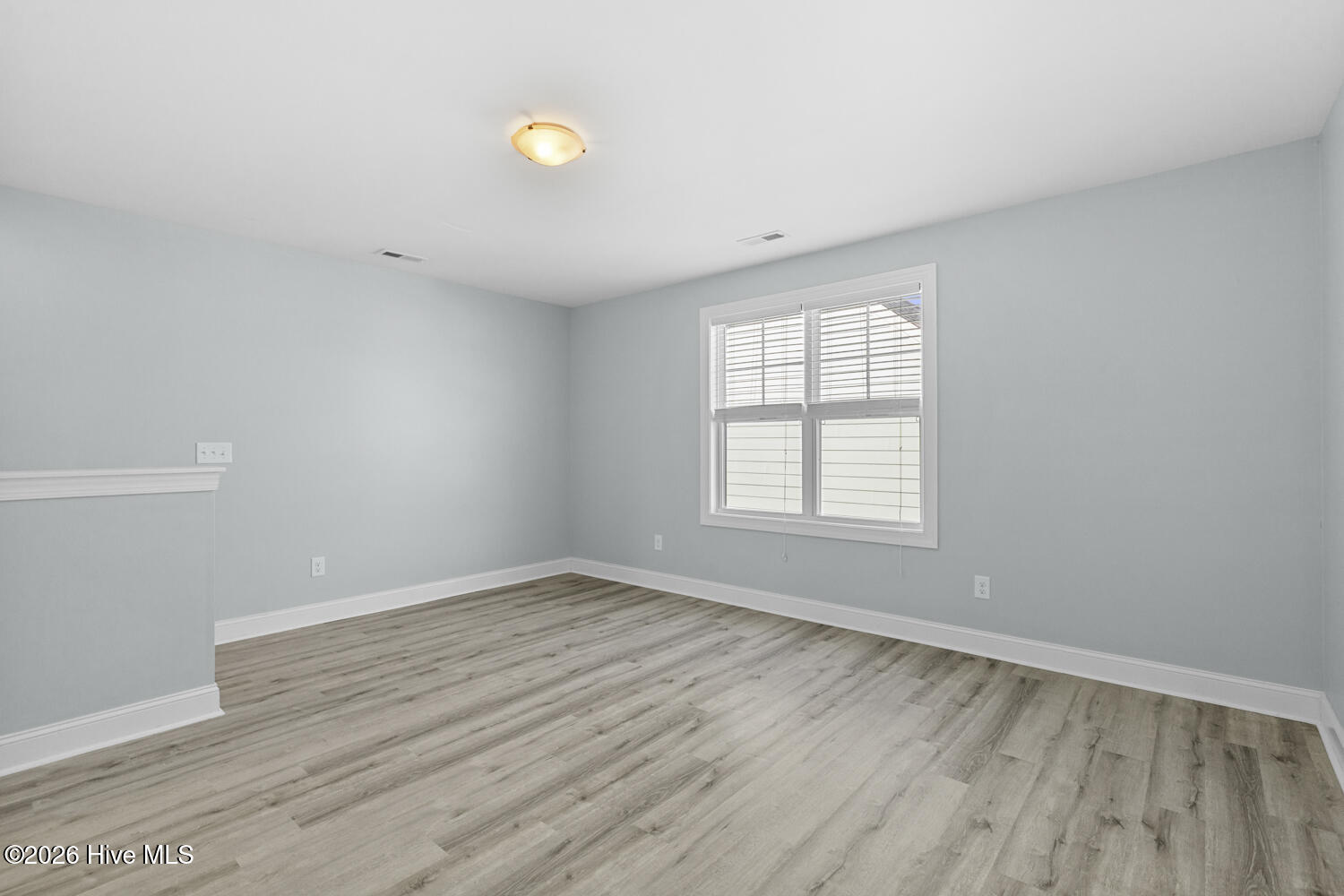 100548690 | Photo 28