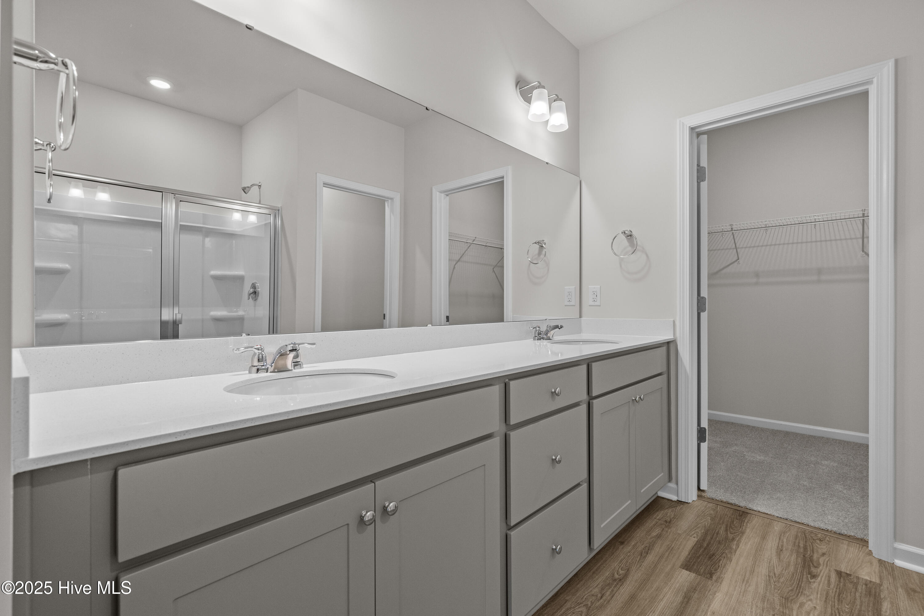 100536974 | Photo 20