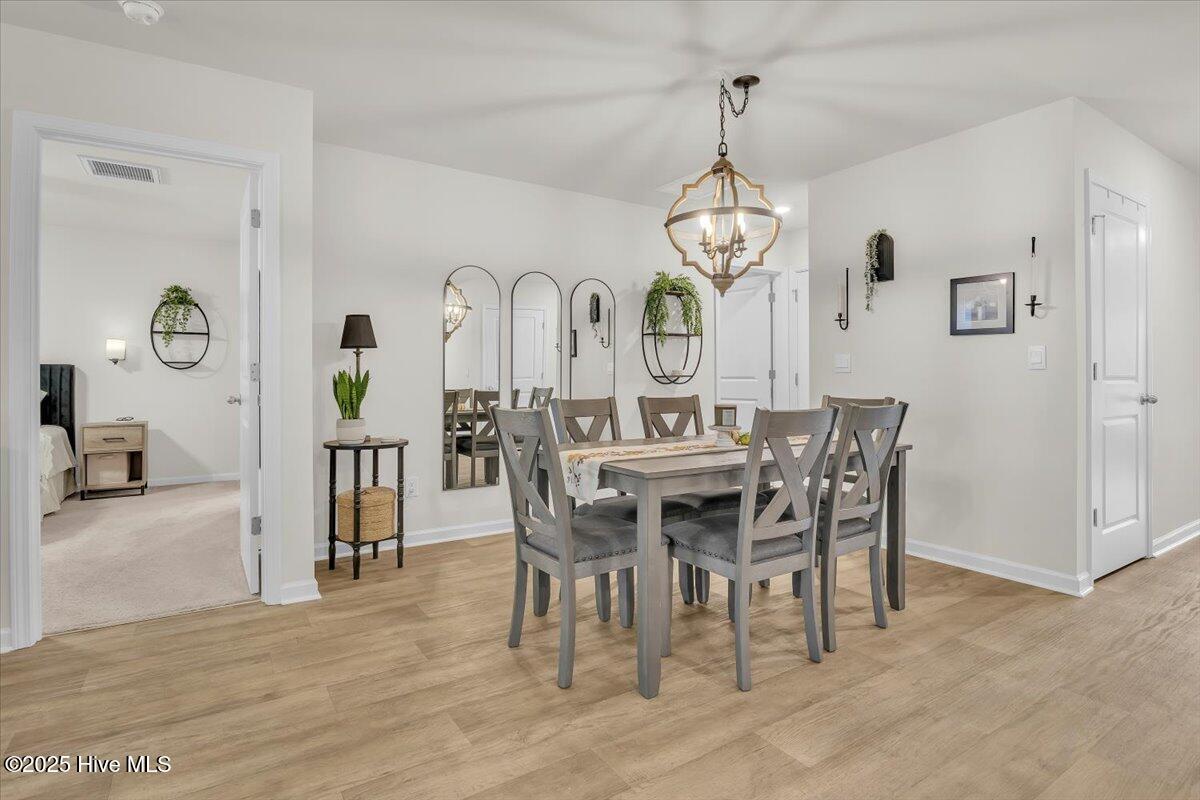 100543041 | Photo 12