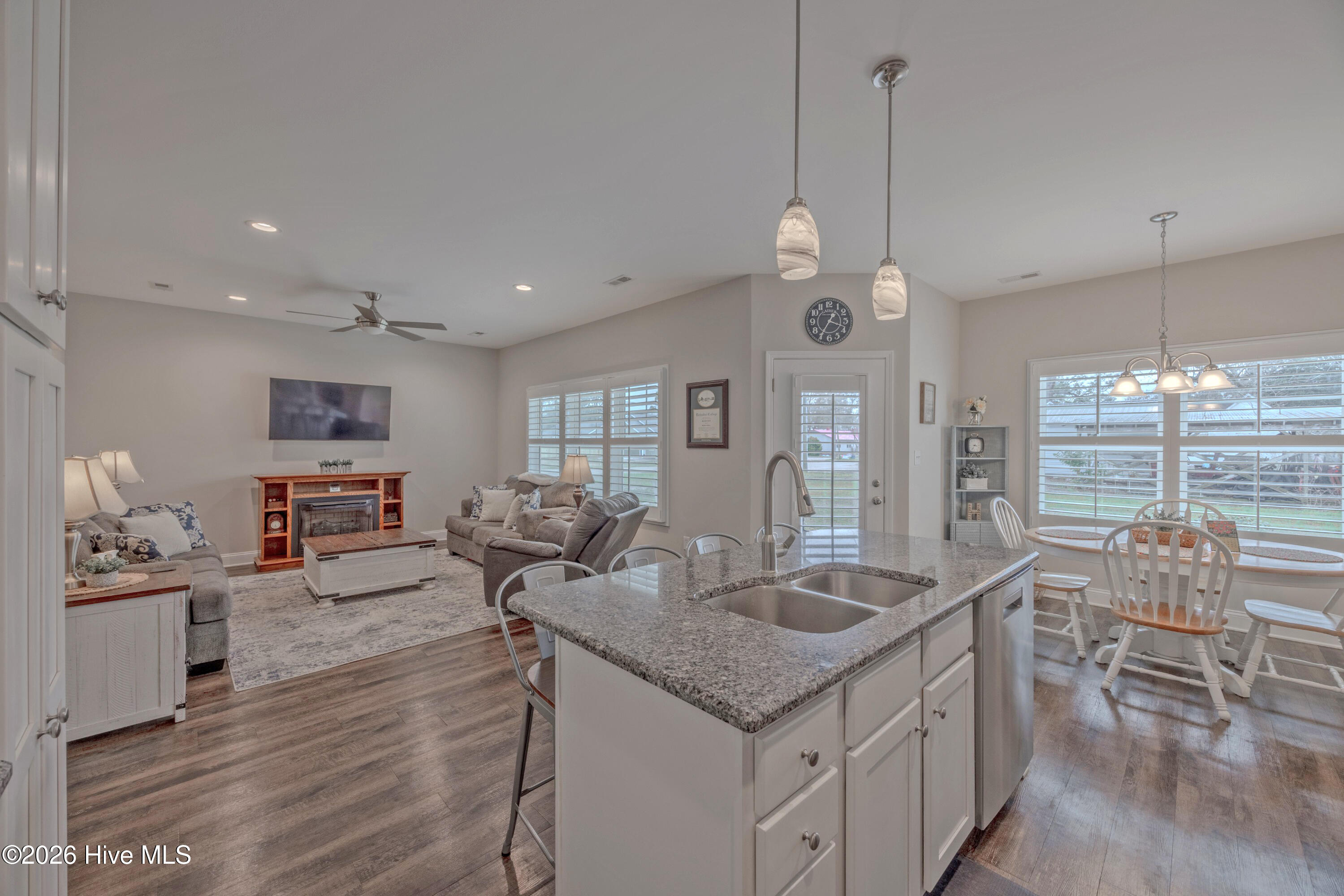 107 Lacarol Street, Rose Hill, NC 28458 – photo 10: _K6A0093-HDR (Custom)
