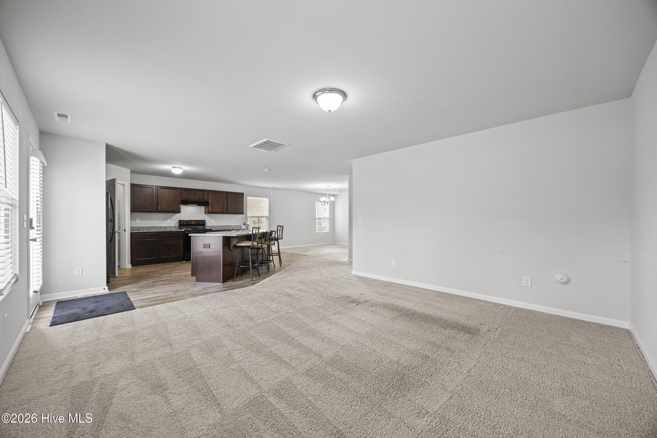 100557017 | Photo 16