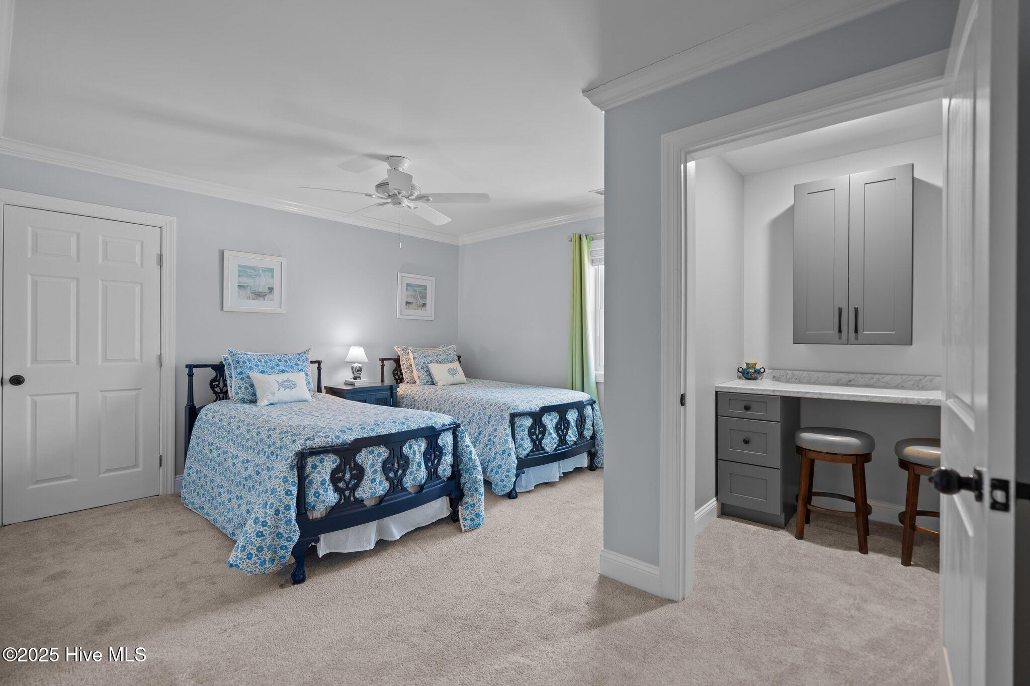 100532890 | Photo 54