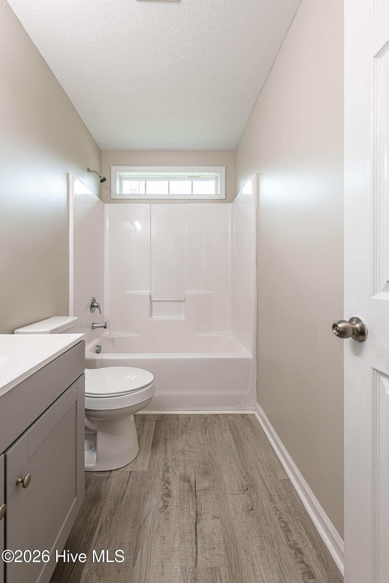 100557262 | Photo 31