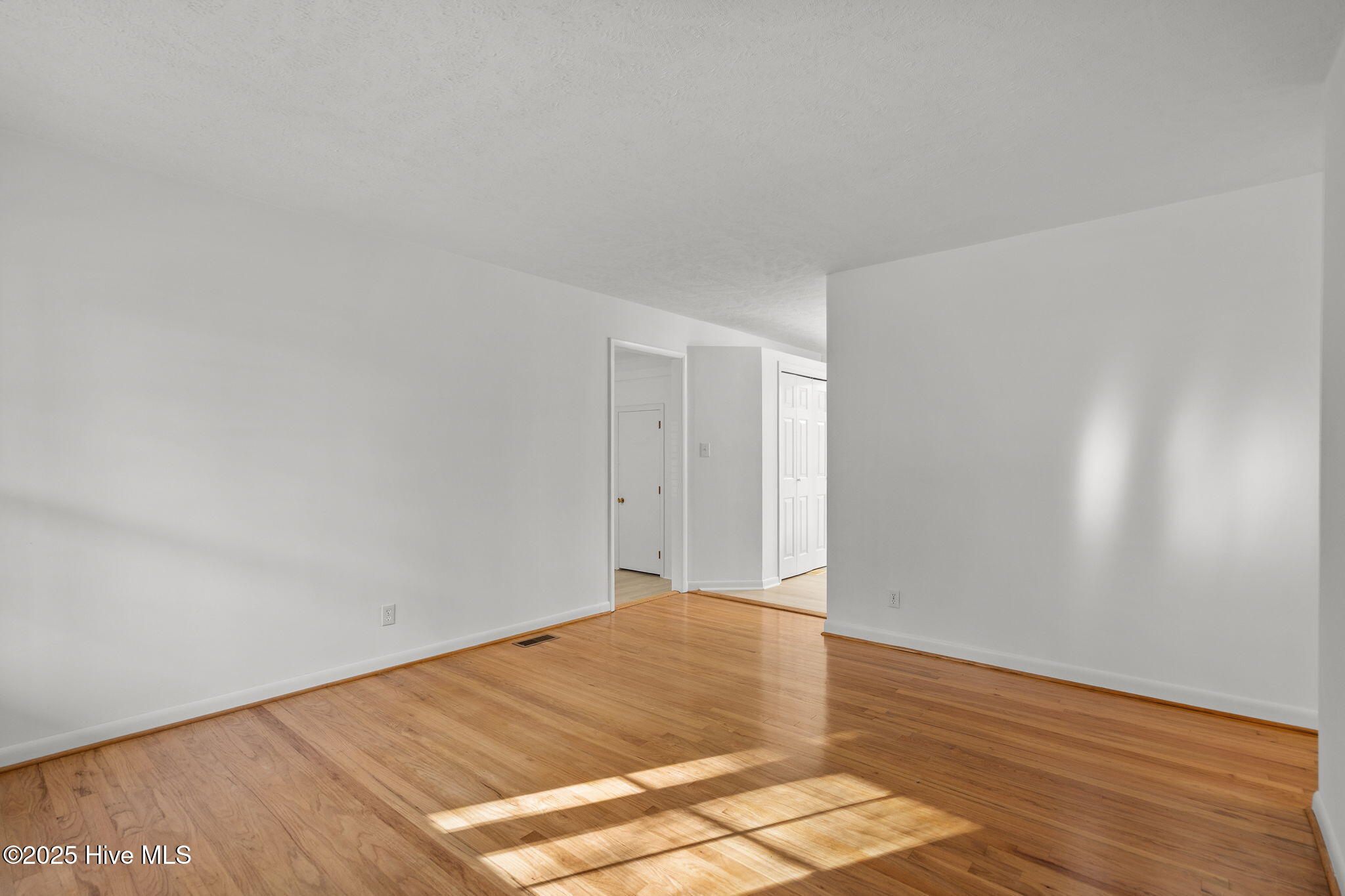 3309 Ashley Circle, Wilmington, NC 28403 – photo 8: 38-web-or-mls-DSC01620