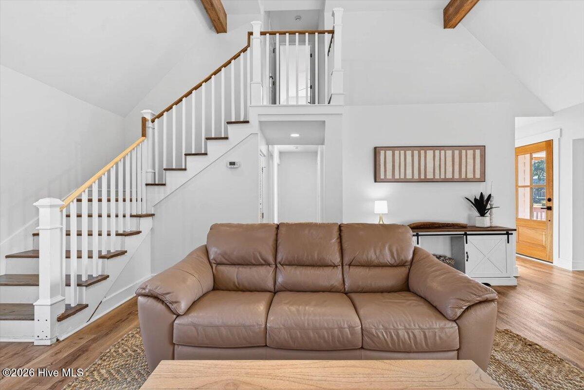 100554376 | Photo 12