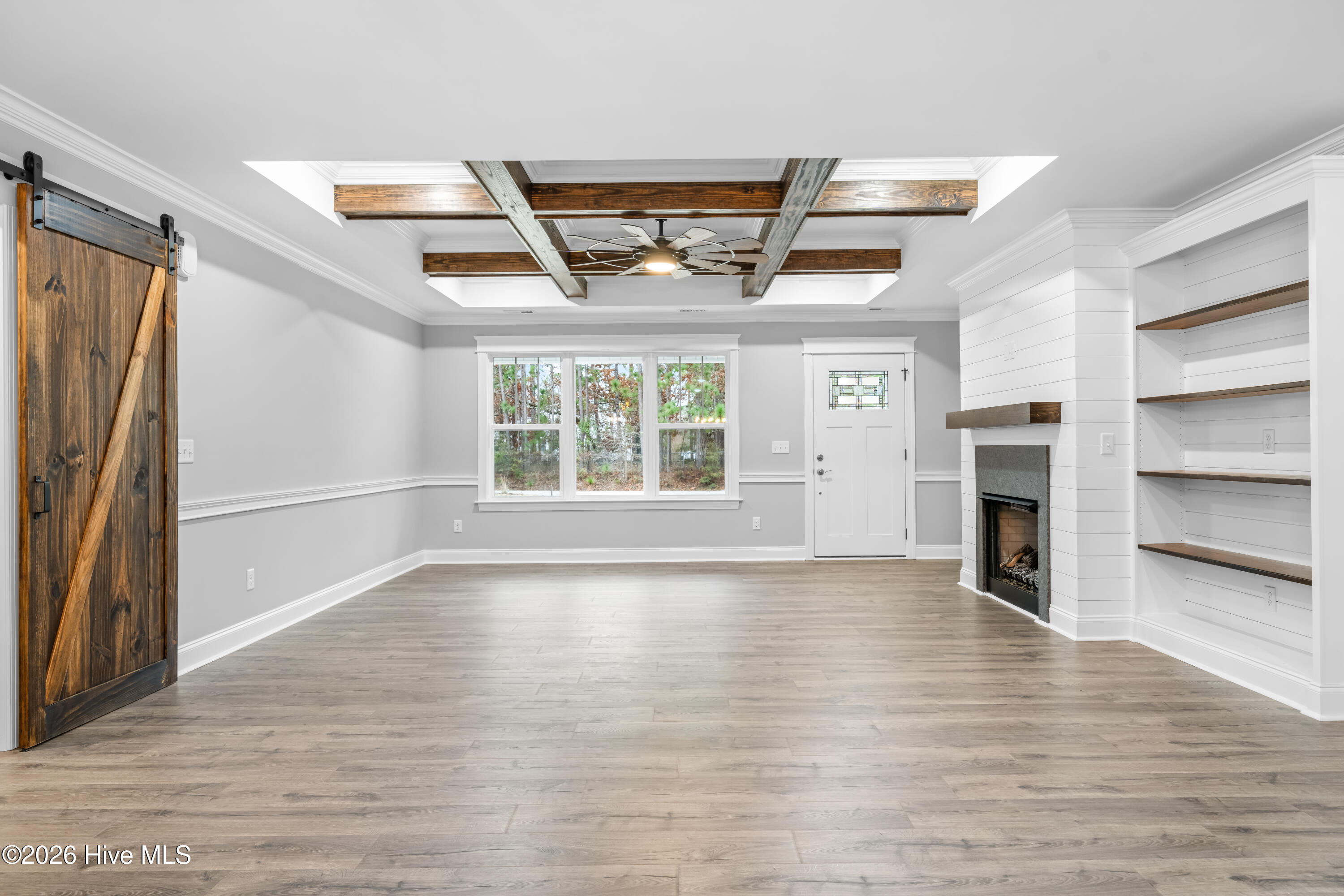 100553023 | Photo 10