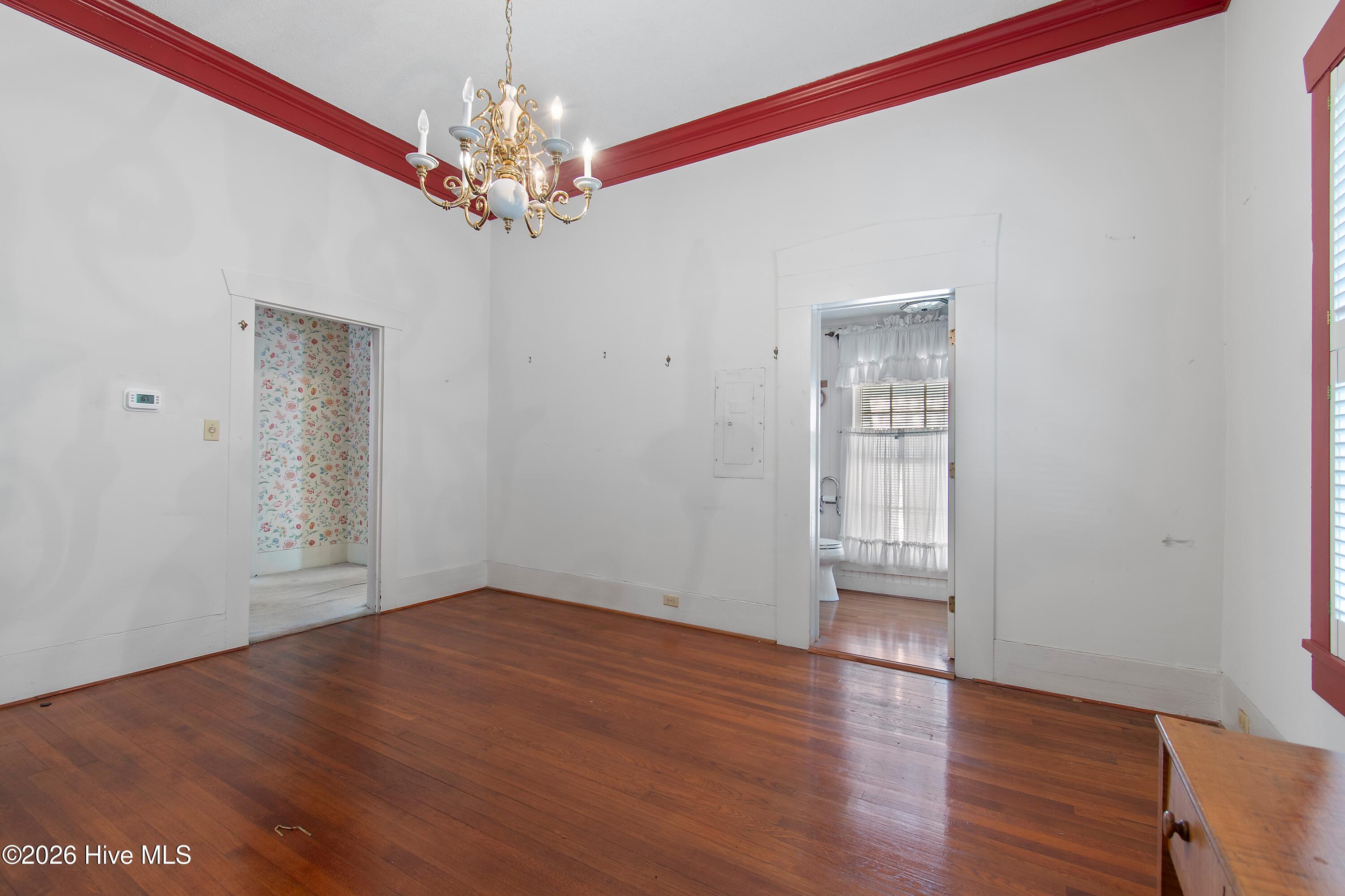 100566206 | Photo 30