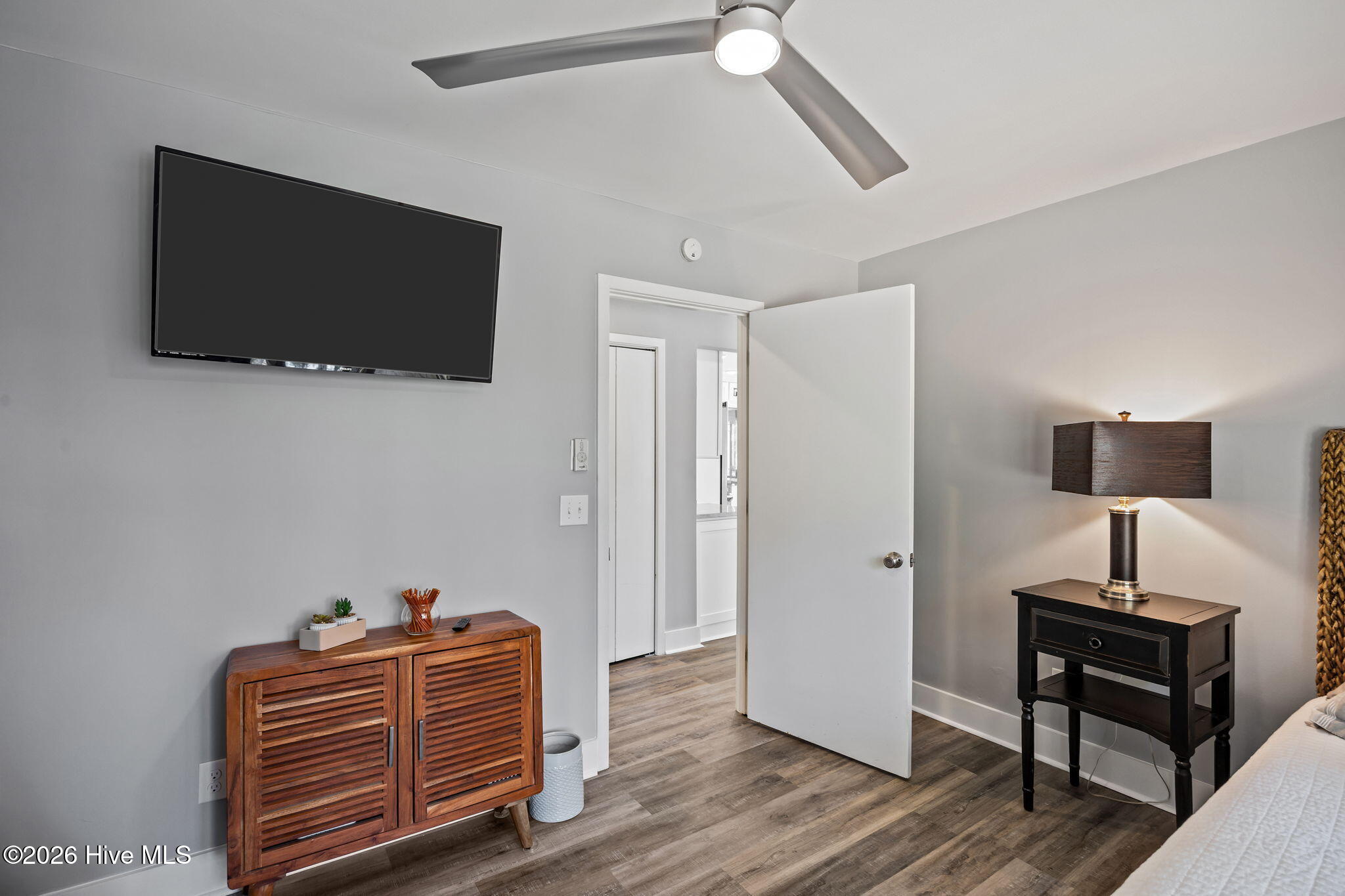 100560394 | Photo 39