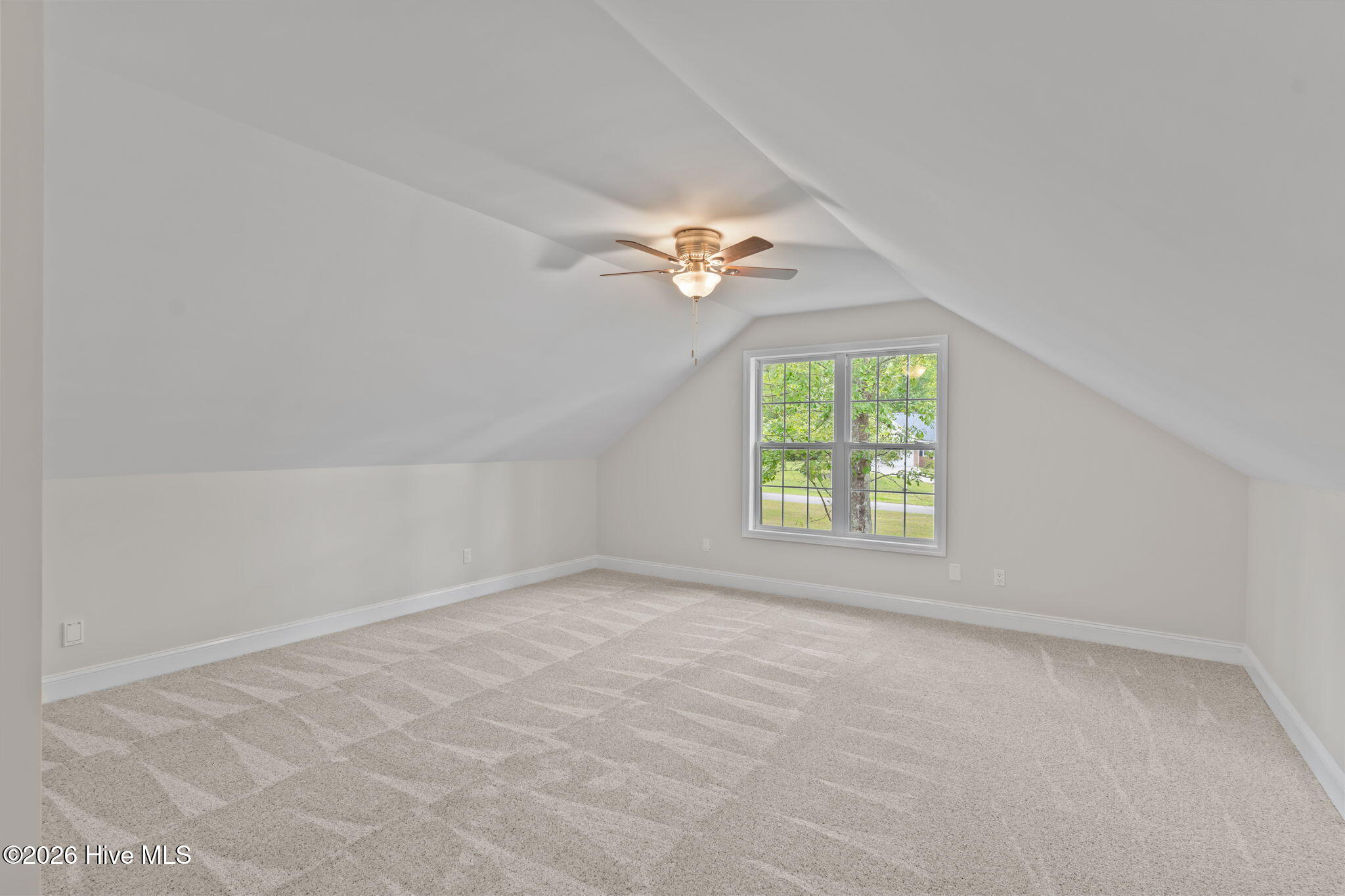 100567890 | Photo 38