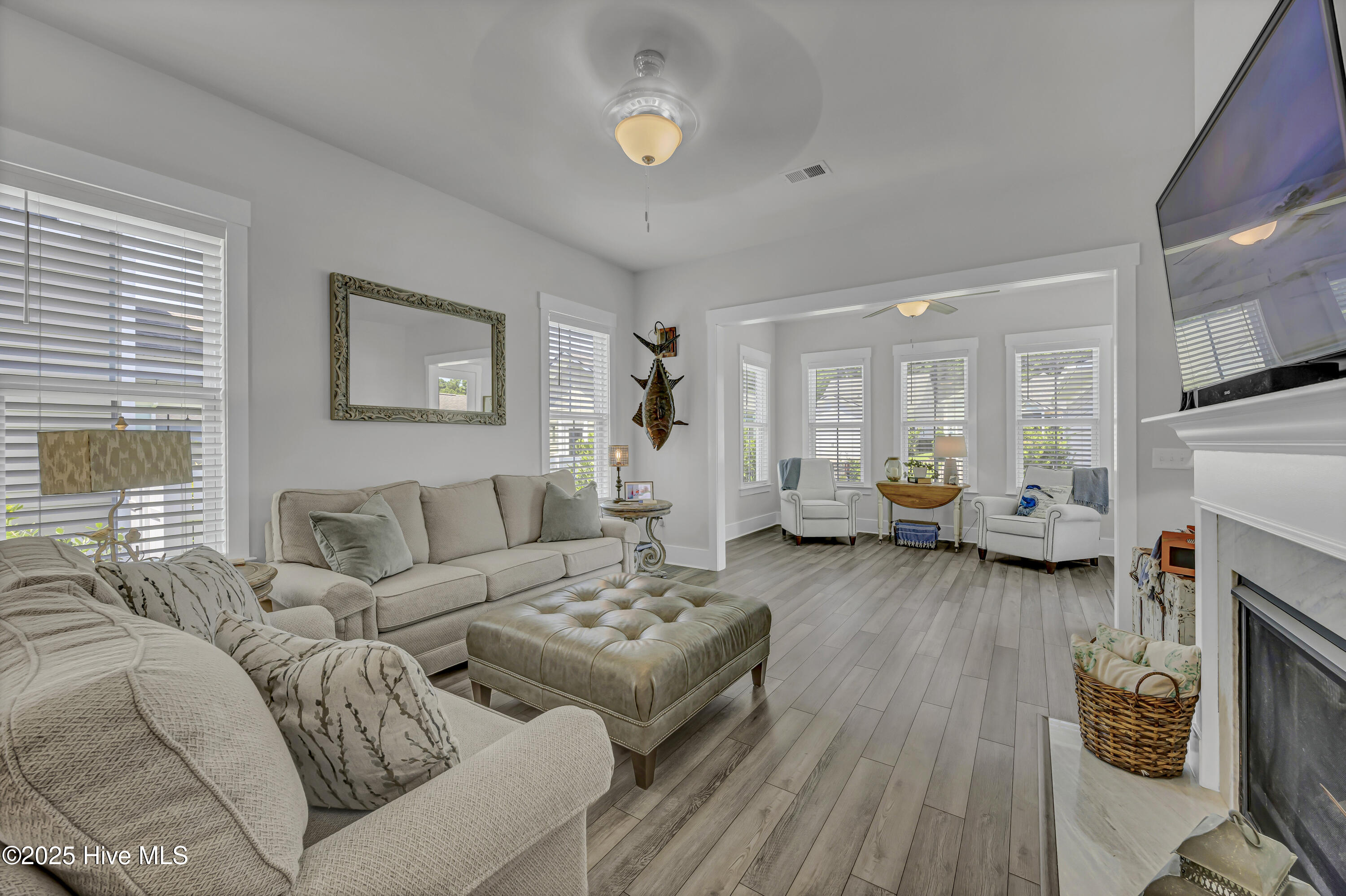 100517426 | Photo 28