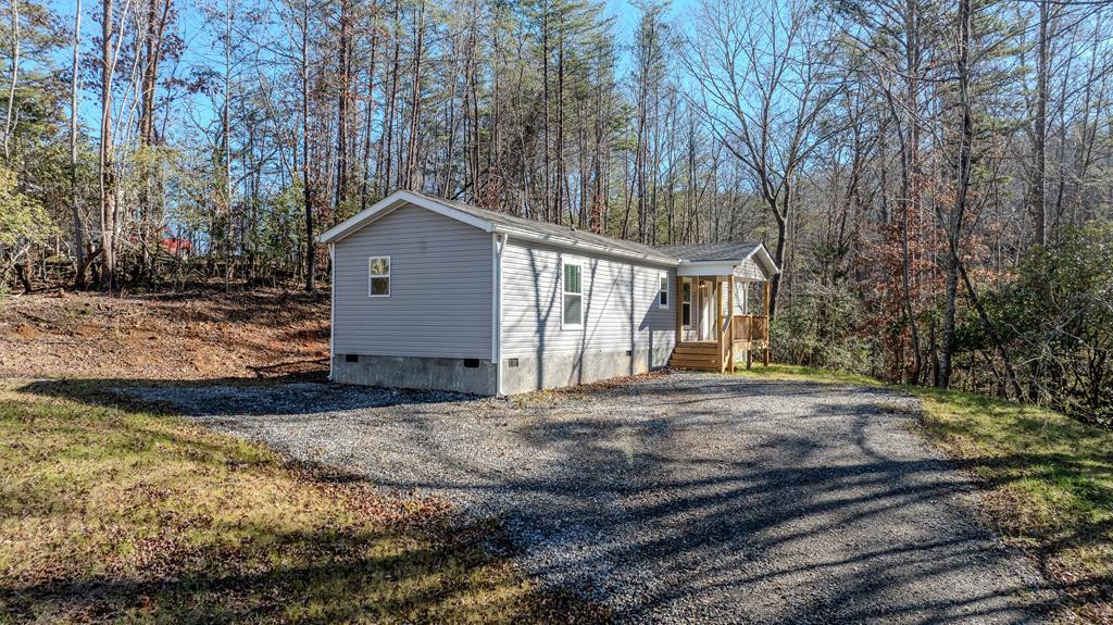 195 Loganberry, Hayesville, North Carolina, 2 Bedrooms Bedrooms, 5 Rooms Rooms,2 BathroomsBathrooms,For sale,Loganberry,98500534 195 Loganberry, Hayesville, North Carolina, 2 Bedrooms Bedrooms, 5 Rooms Rooms,2 BathroomsBathrooms,For sale,Loganberry,98500534