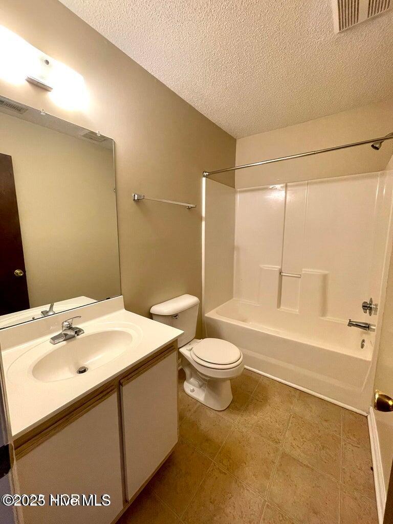 100566132 | Photo 21