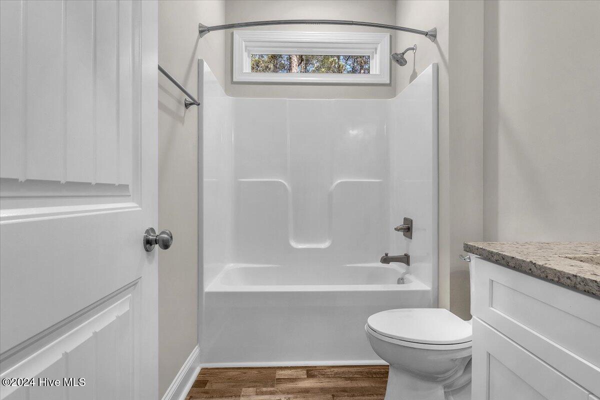 100479392 | Photo 42