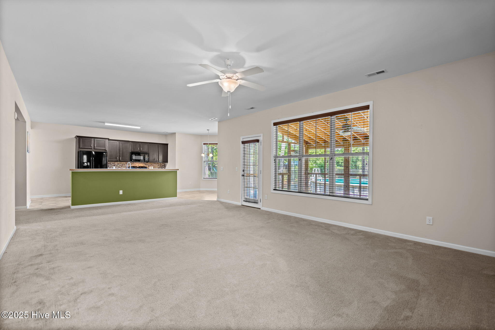 100522493 | Photo 11