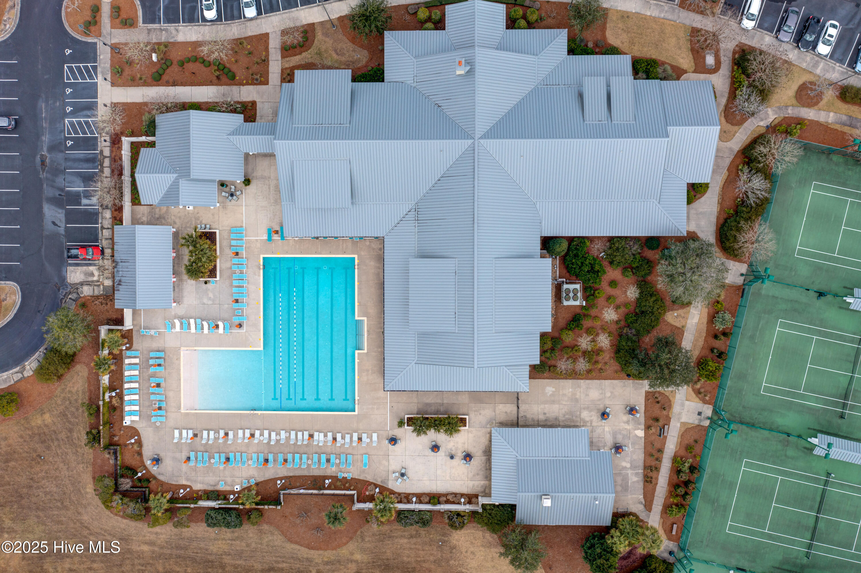 100545391 | Photo 36