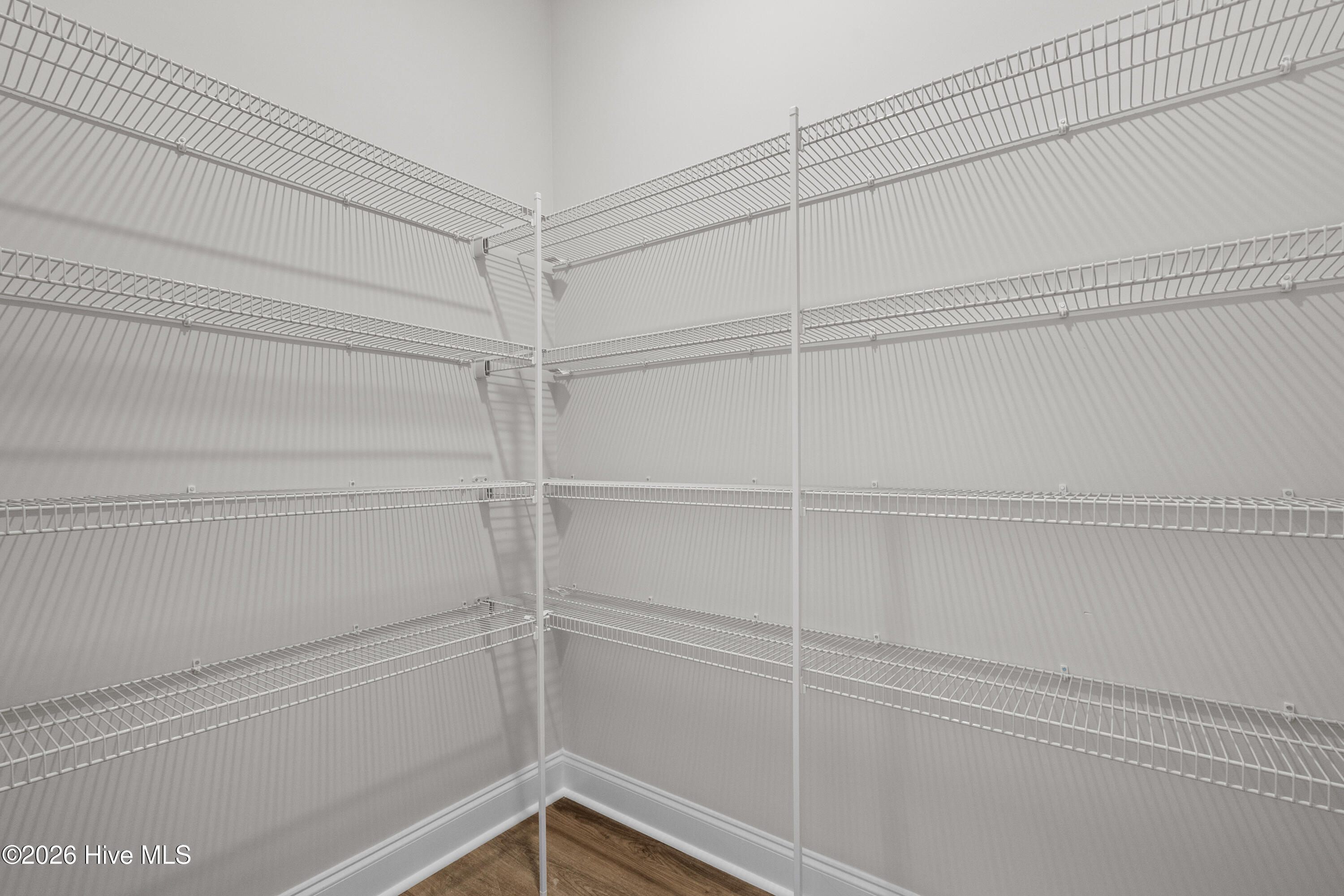 100554702 | Photo 34