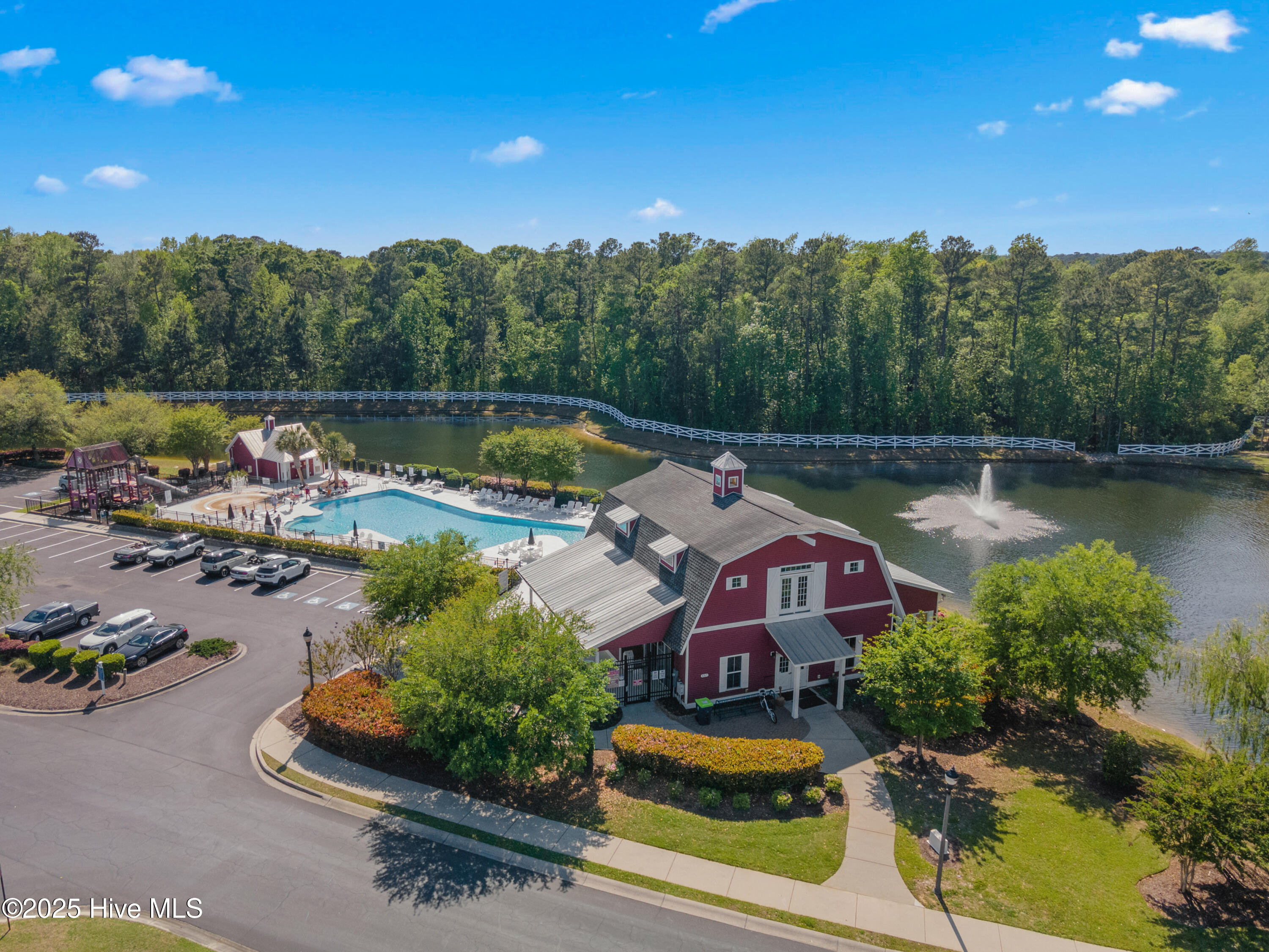 100502471 | Photo 39