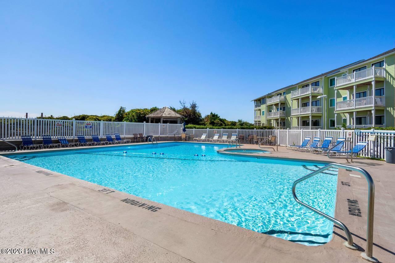 100557606 | Photo 42