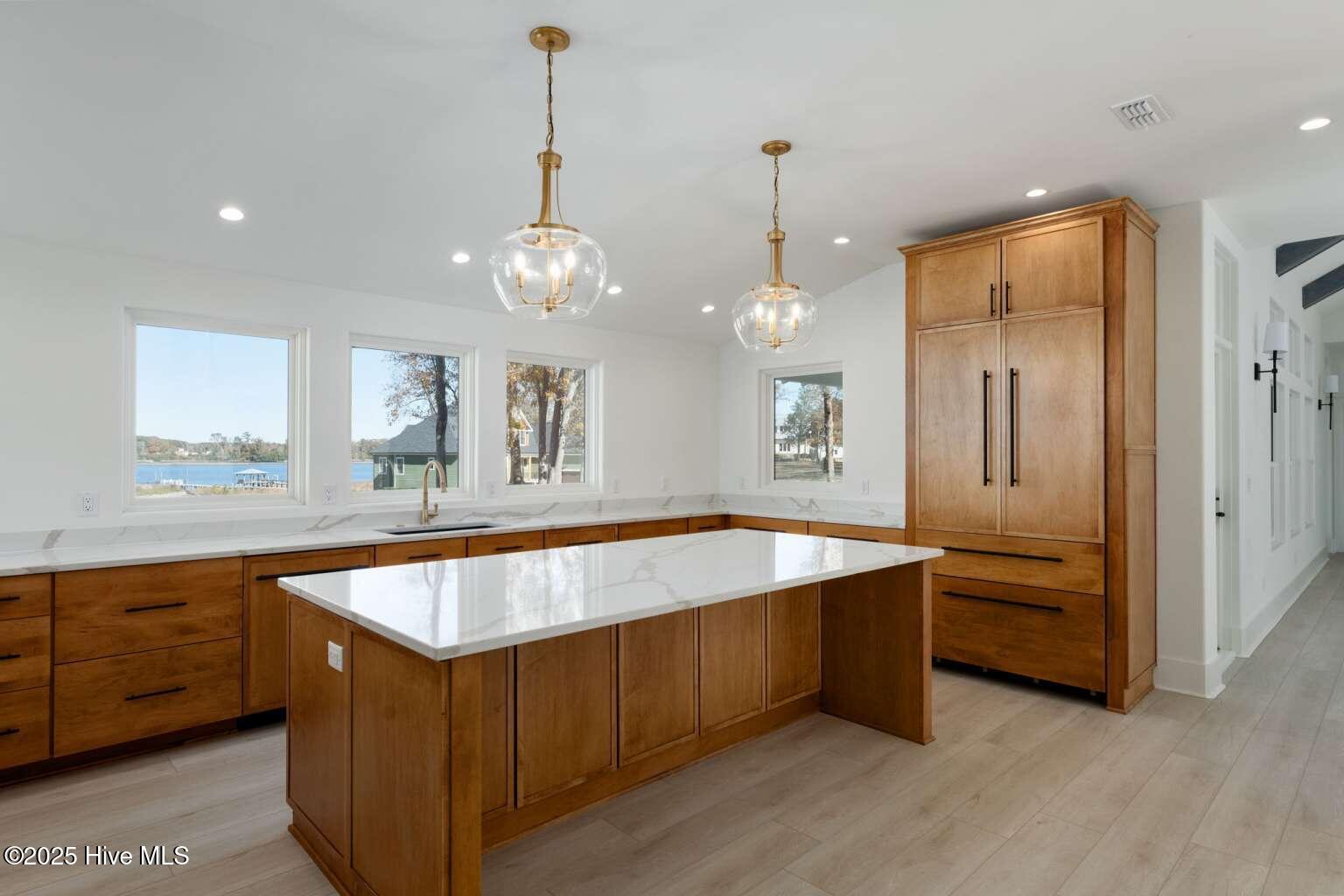 100541892 | Photo 20