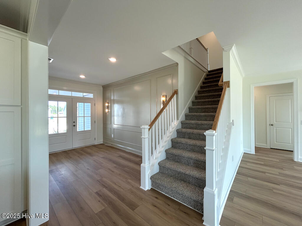 100479294 | Photo 46