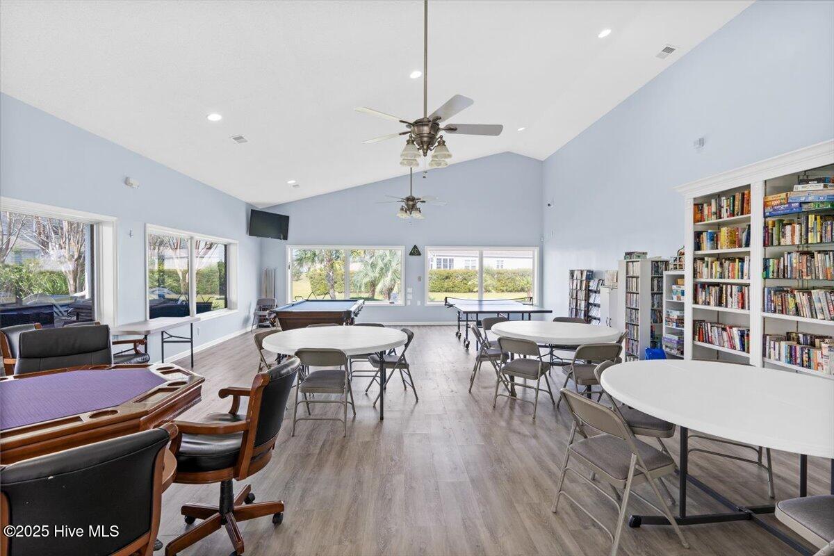 100522769 | Photo 64