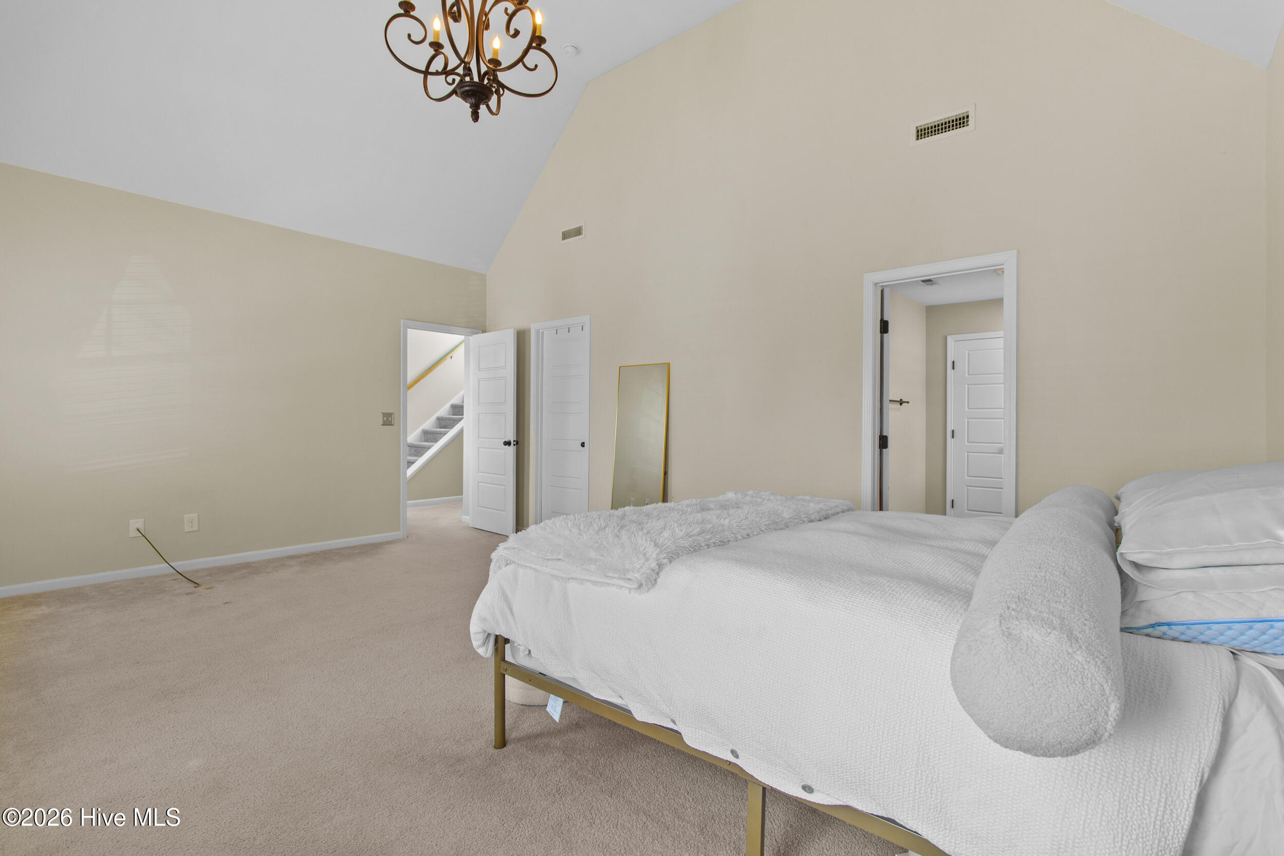 100554579 | Photo 27