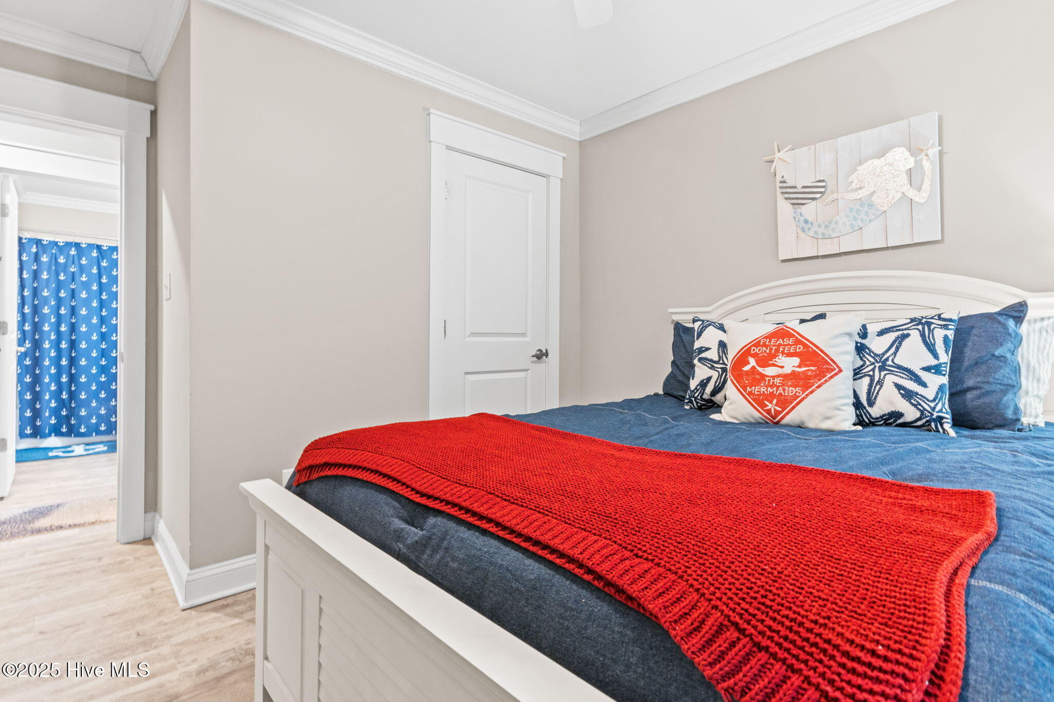 100546923 | Photo 28