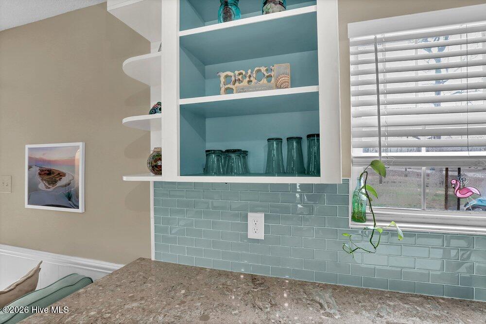 100552769 | Photo 11