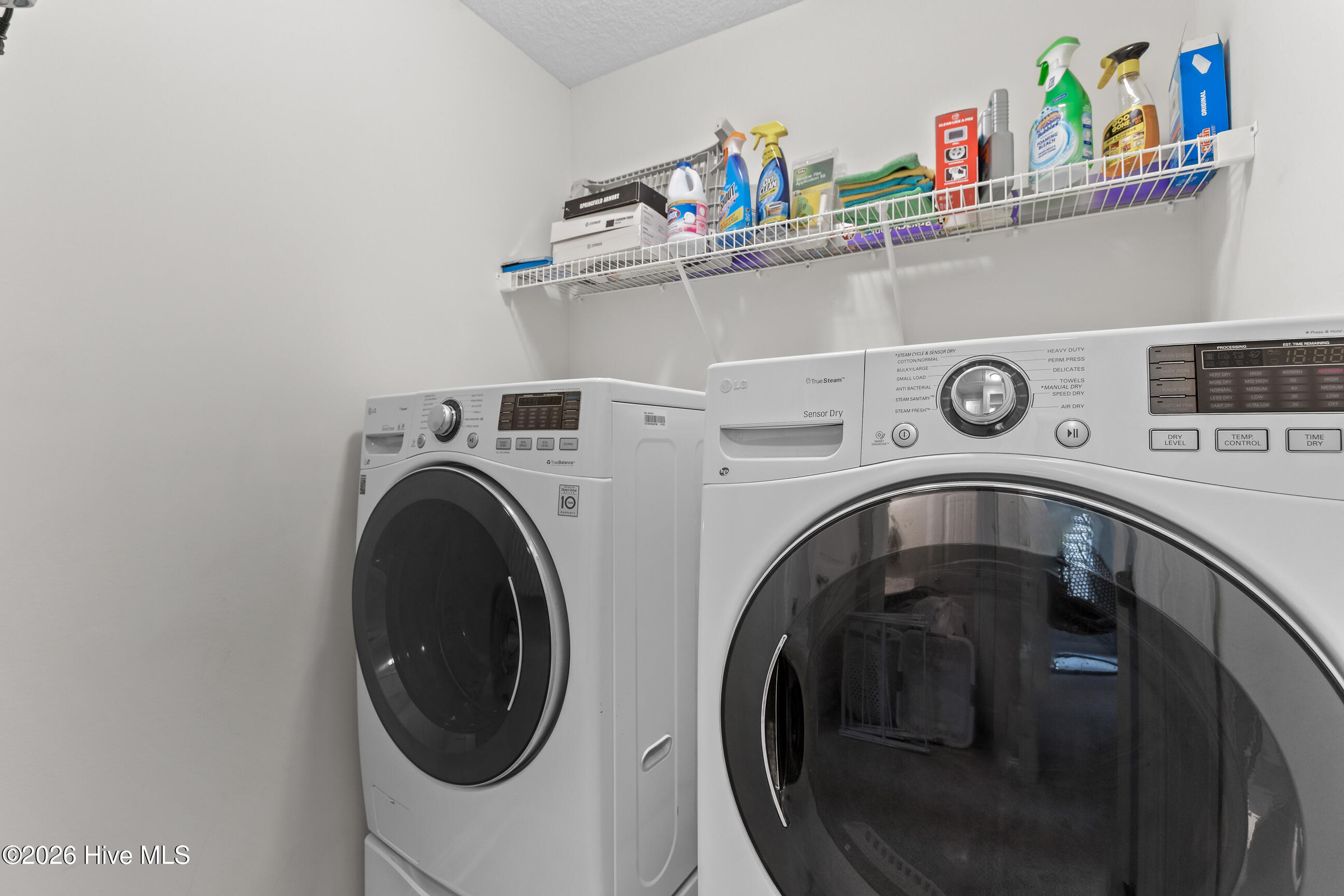 100564730 | Photo 32