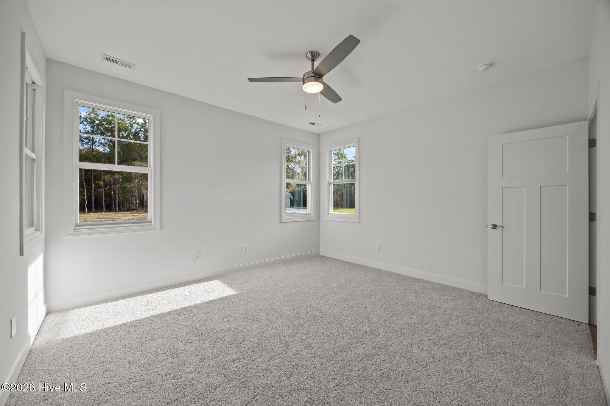 100528715 | Photo 22