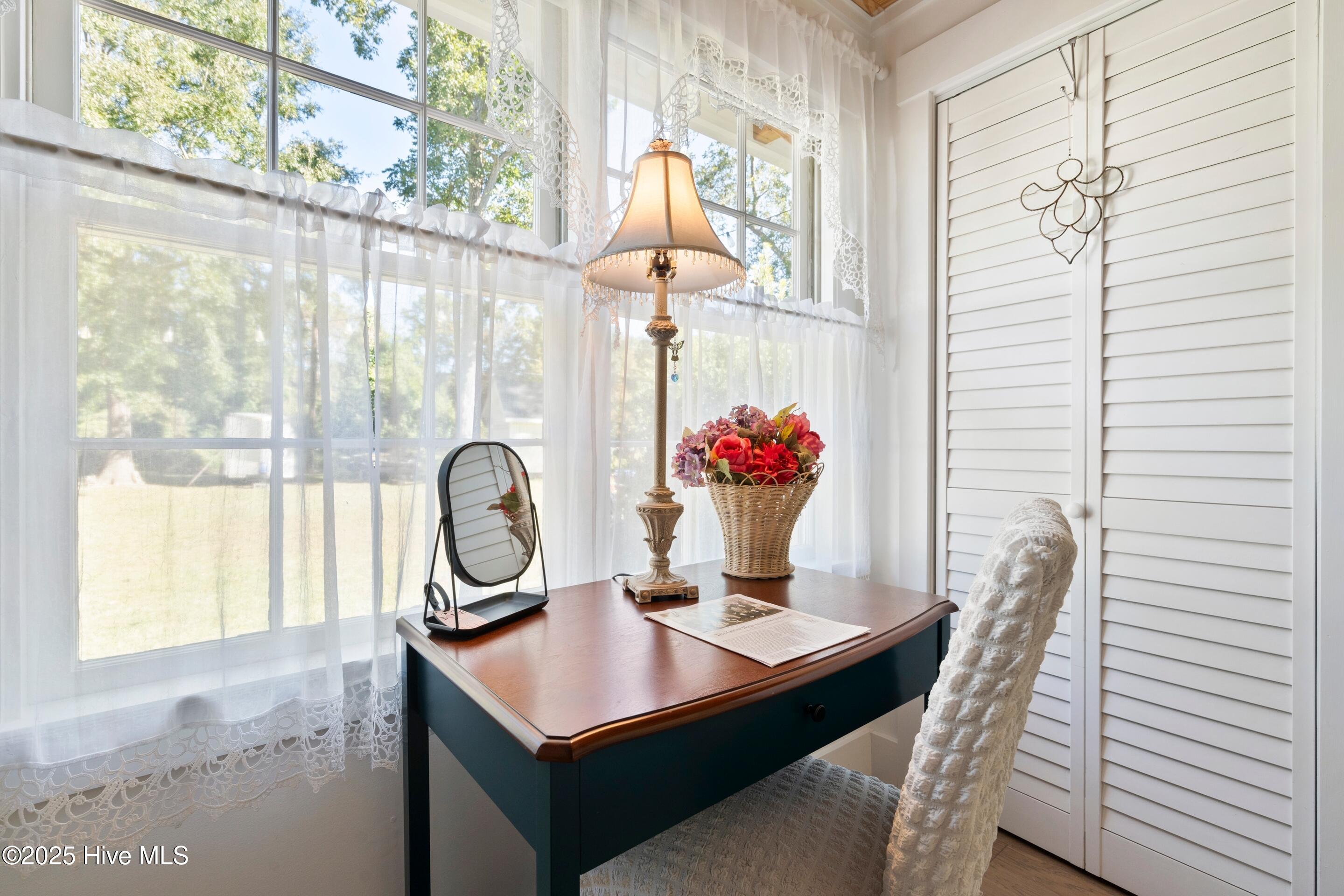 100538504 | Photo 37